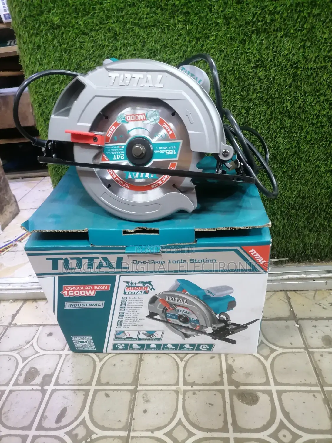 Commercial Standard 1600w Total Circular Saw