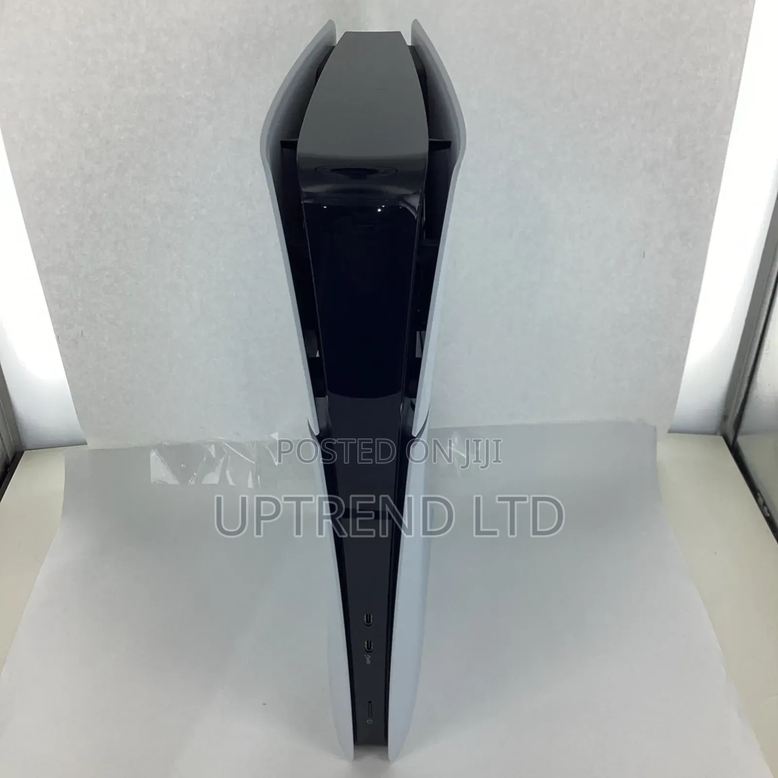 Digital Ps5 /Playstation Slim Used in Mint Condition