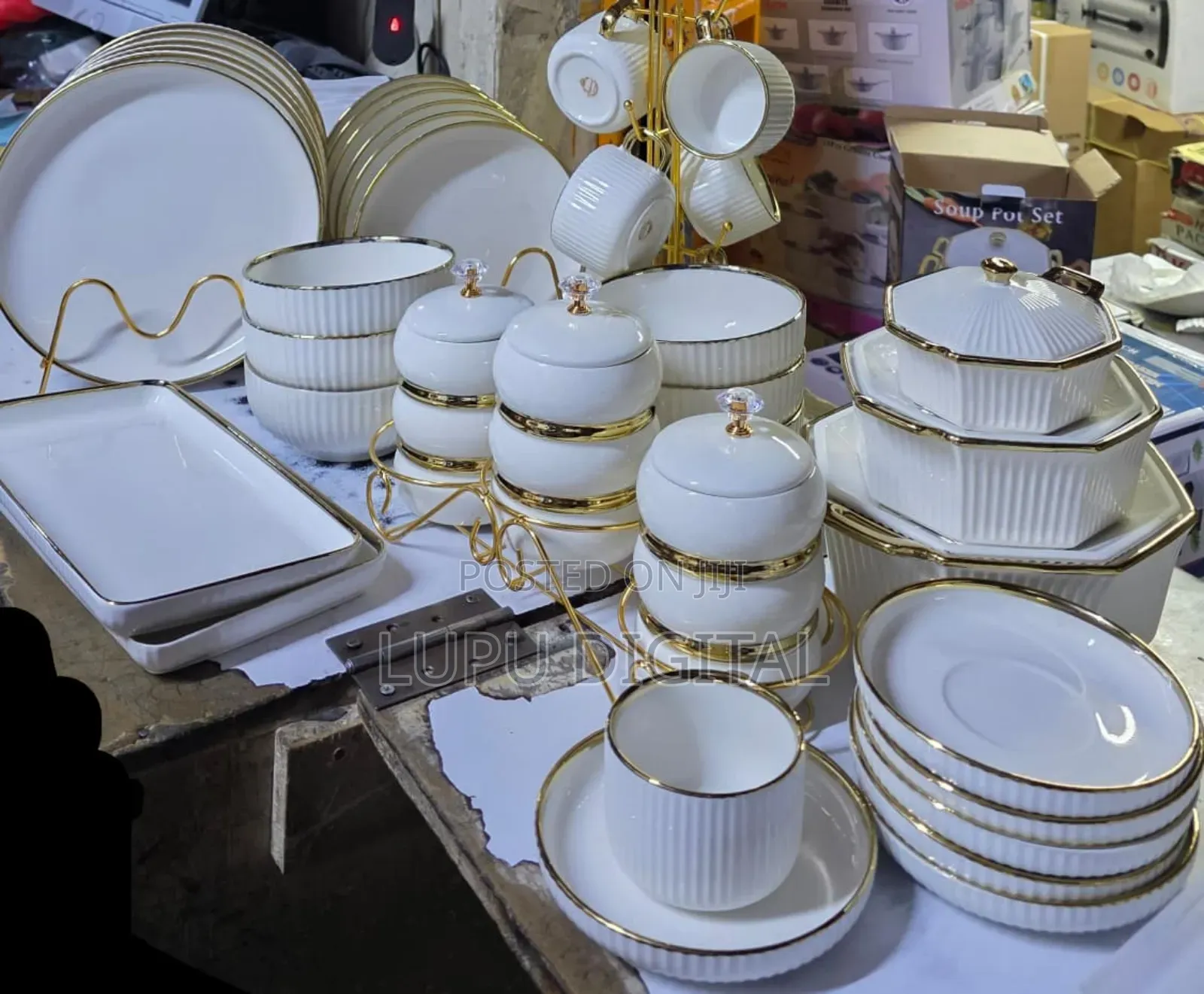 38 PCS Ceramic Imperial Gremany Fashion