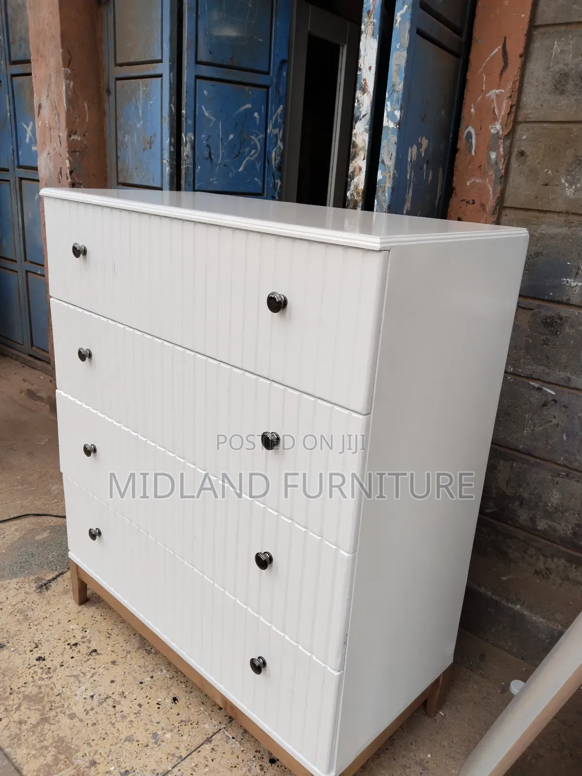 Chest of Drawers/ Clothes Cupboard/