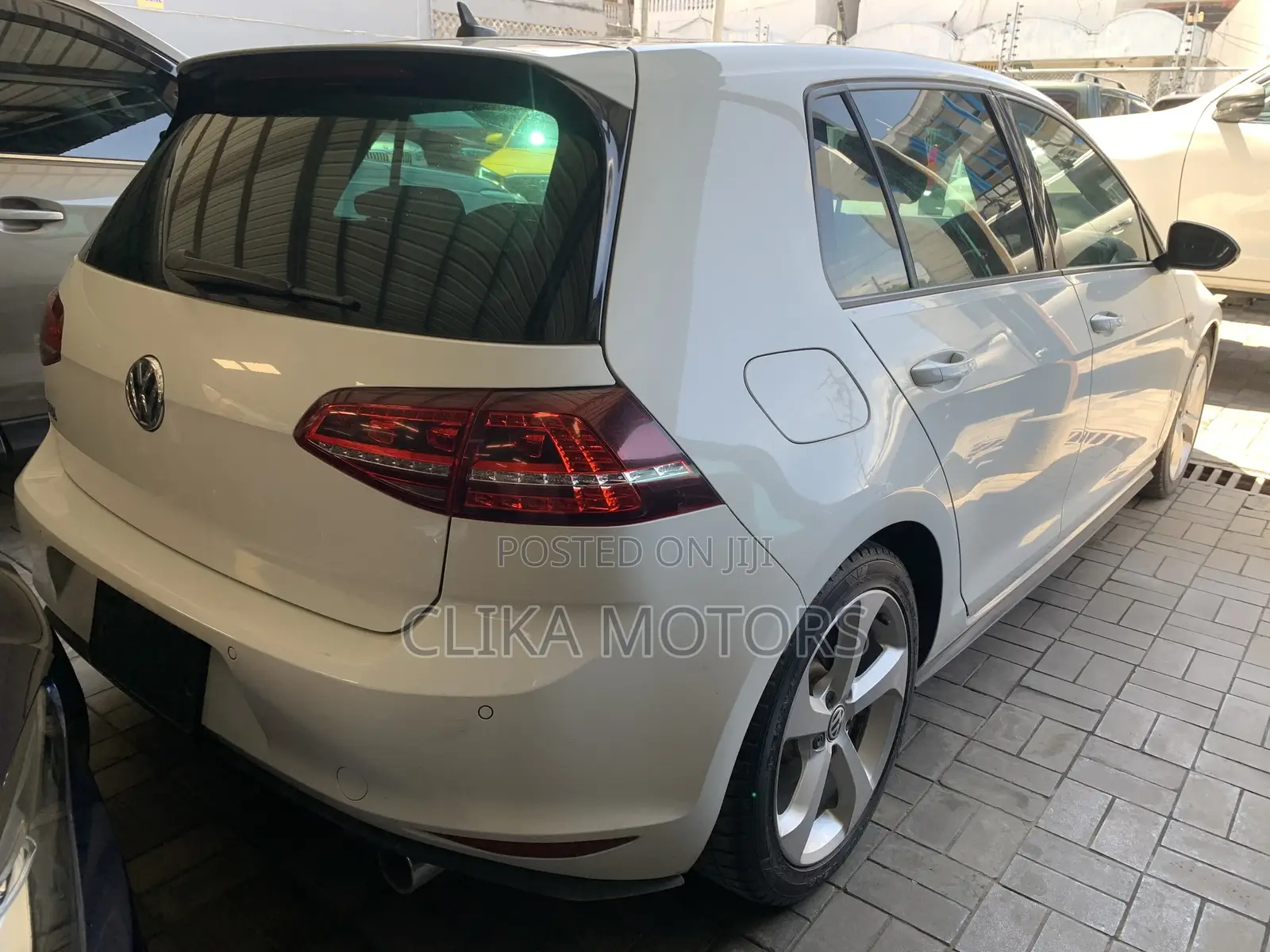 Volkswagen Golf TSI SE FWD 2018 White