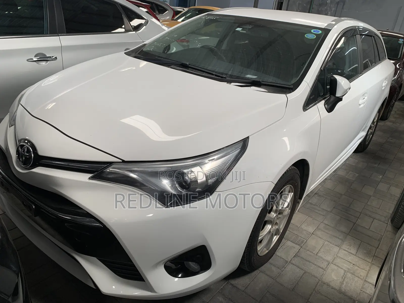 Toyota Avensis 2017 White
