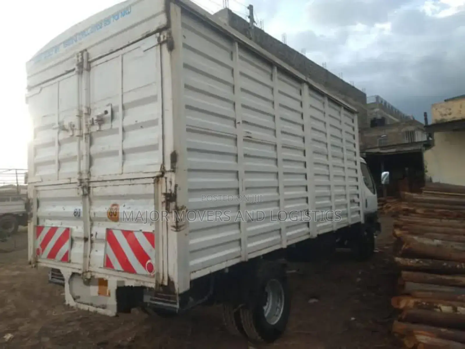 Canter for Hauling Services Available