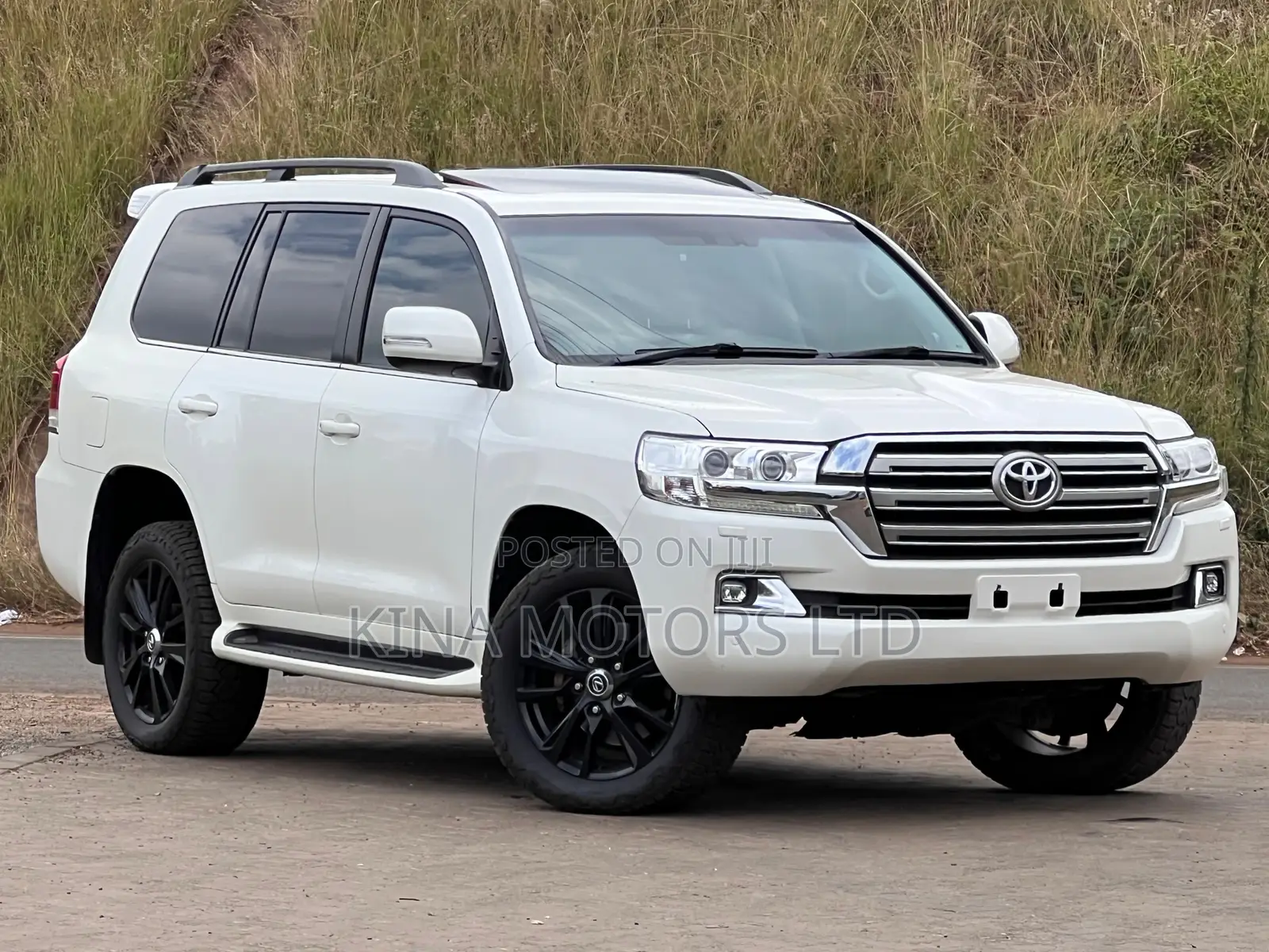 Toyota Land Cruiser 2018 White