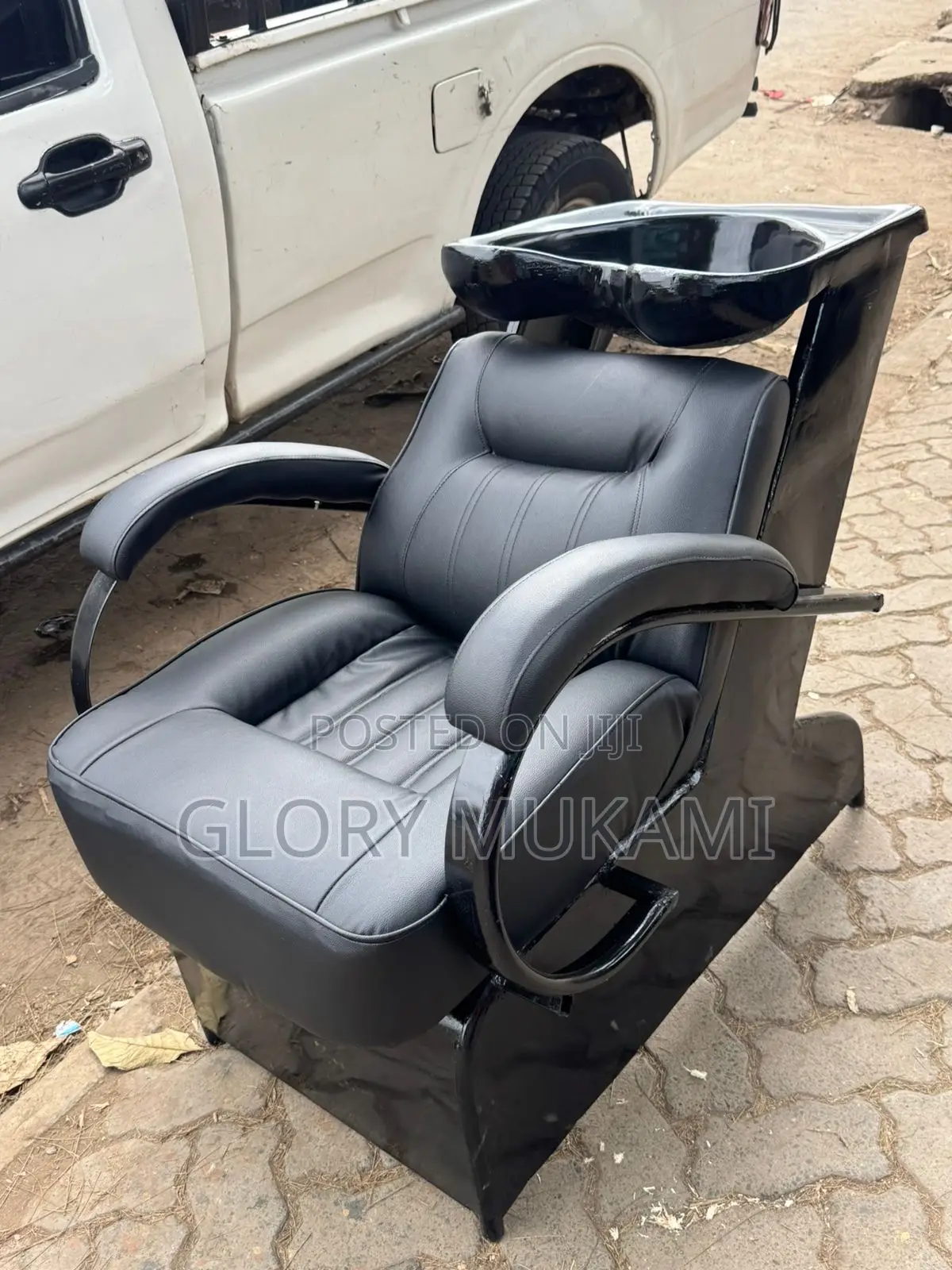 Black Leather Salon Sink
