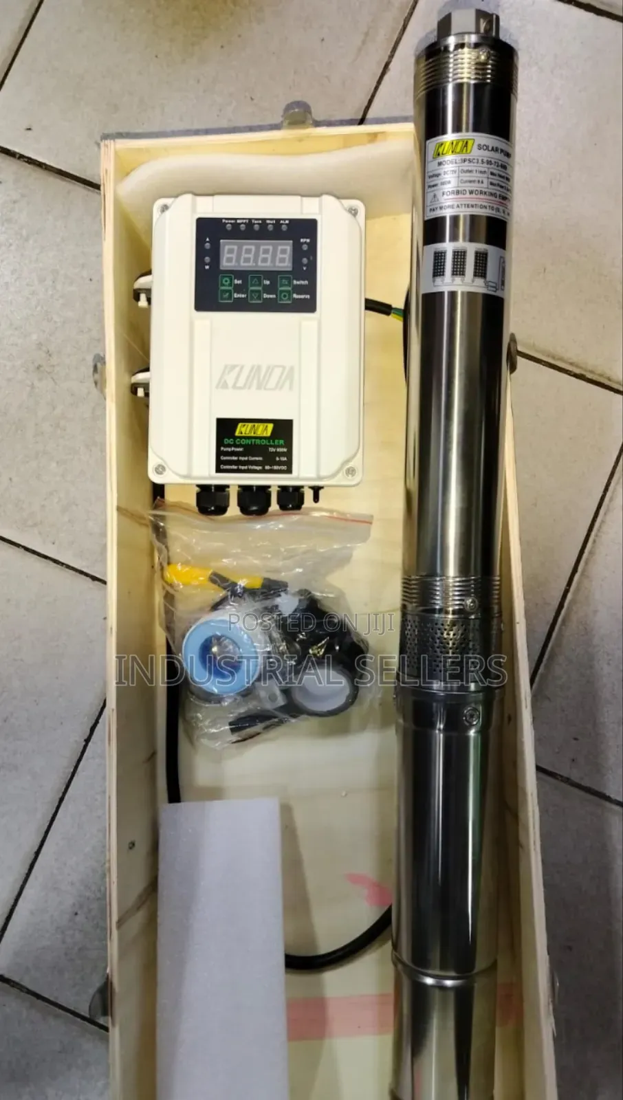 Powerful 90m Solar Submersible Water Pump 600w