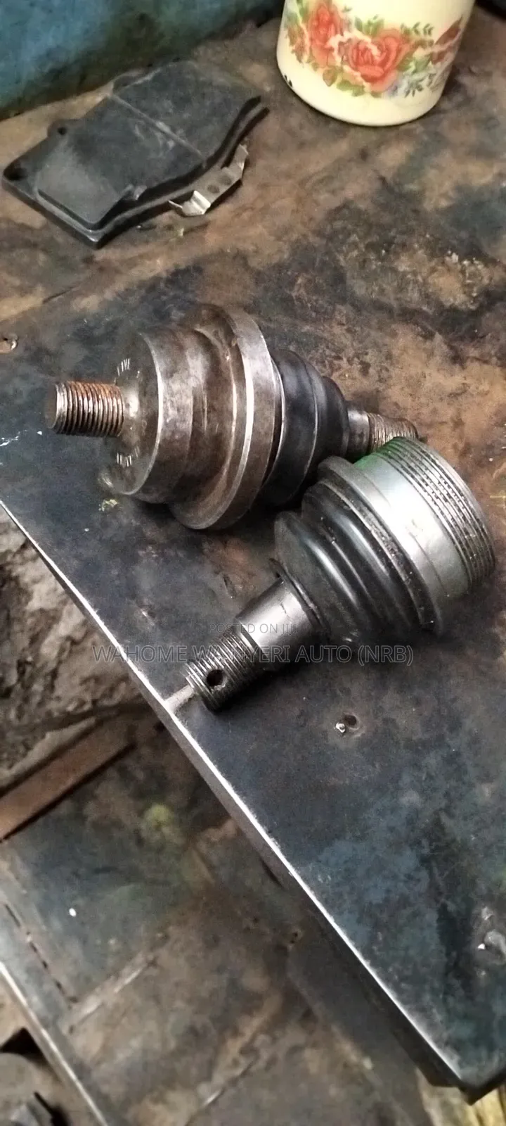 Upper and Lower Ball Joint Isuzu Elf