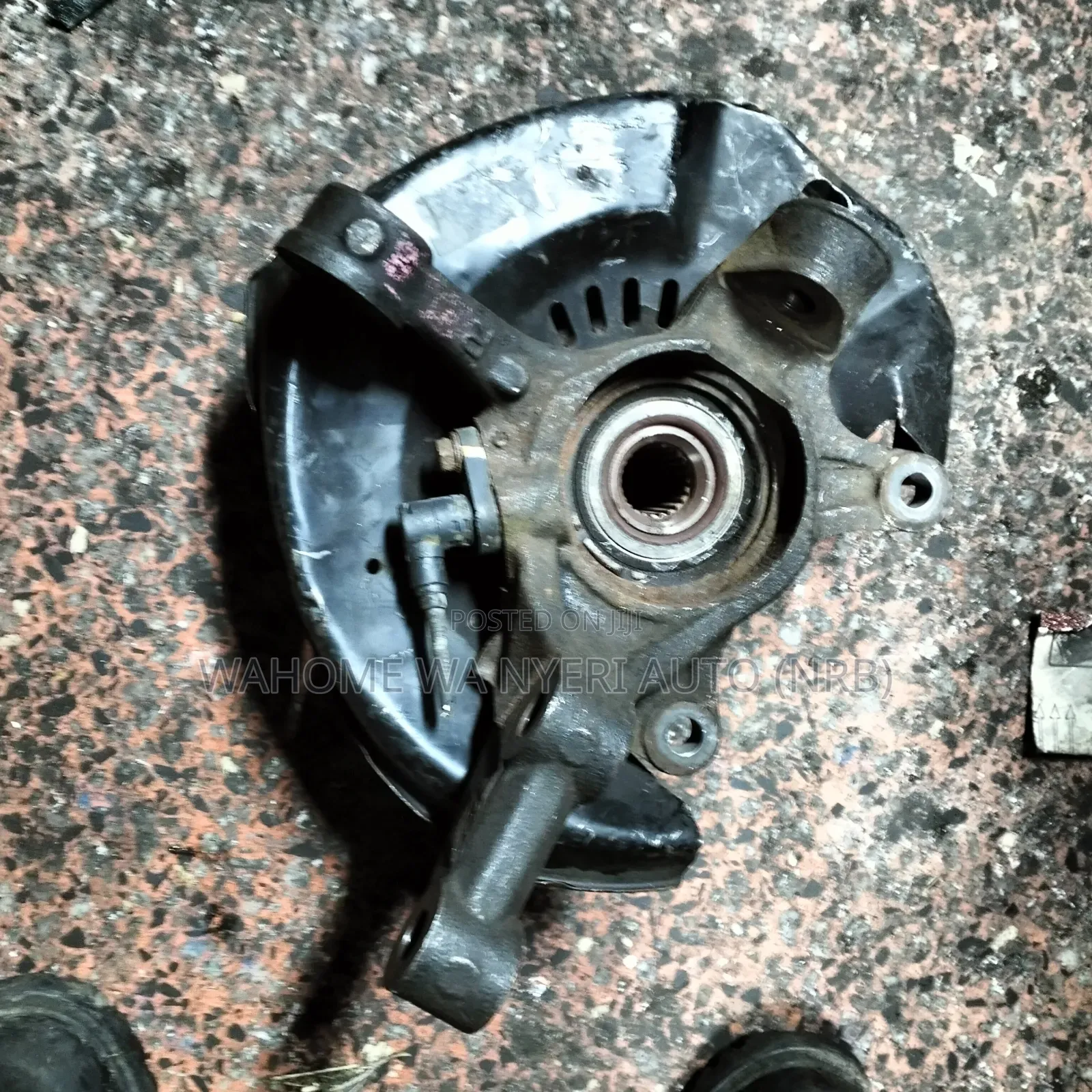 Front Hub Sienta