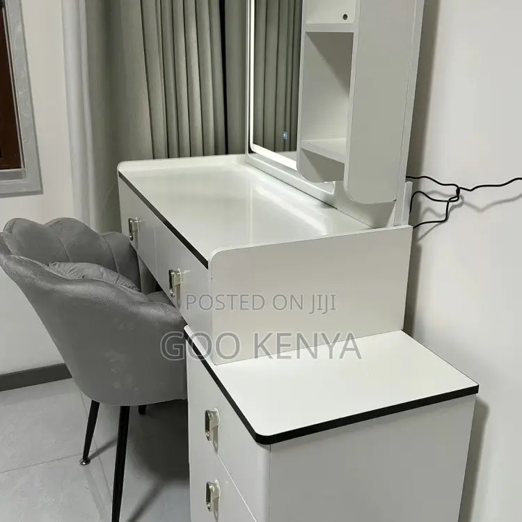 Home Furniture ; High Quality Wood Panel Dressing Table