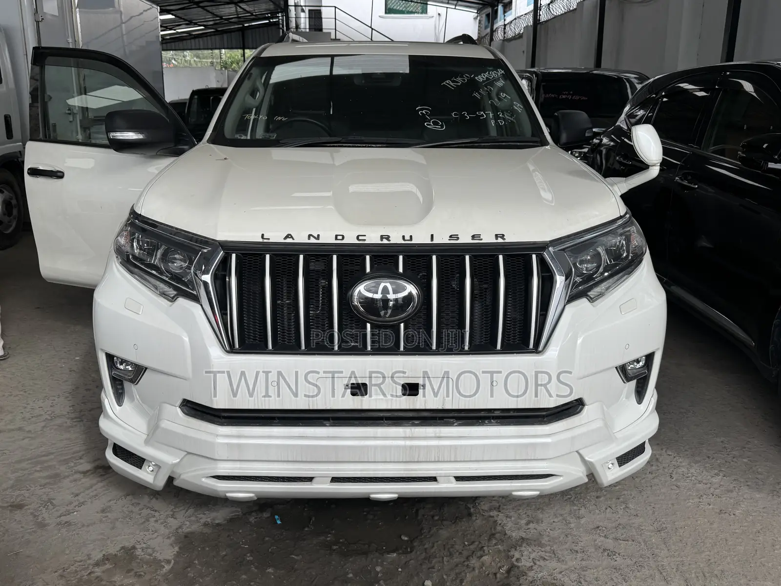 Toyota Land Cruiser Prado 2.7 2018 White