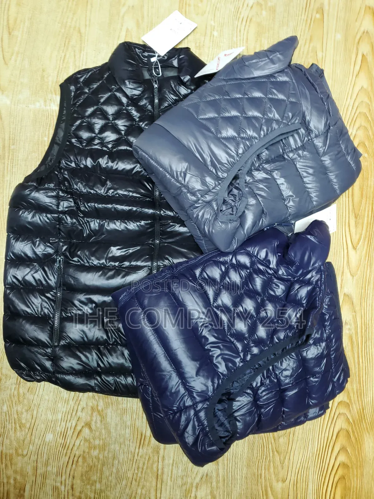 Quality All Weather Plain Cuban Puffed Men Half Jackets