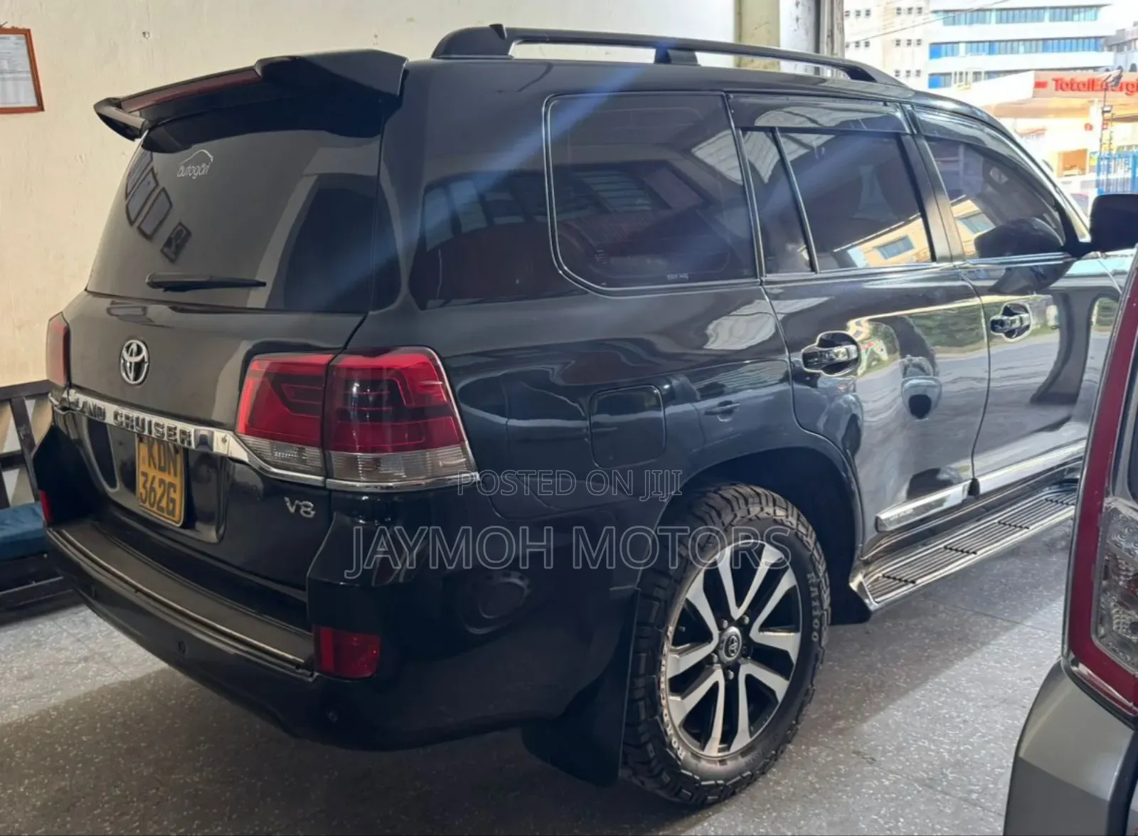 Toyota Land Cruiser 2016 Black
