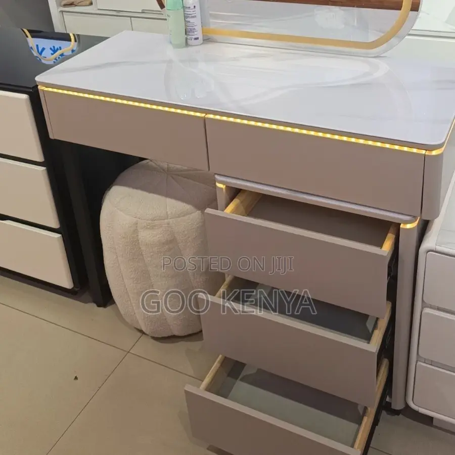 Dressing Table ; Nordic Style Dressing Makeup Table