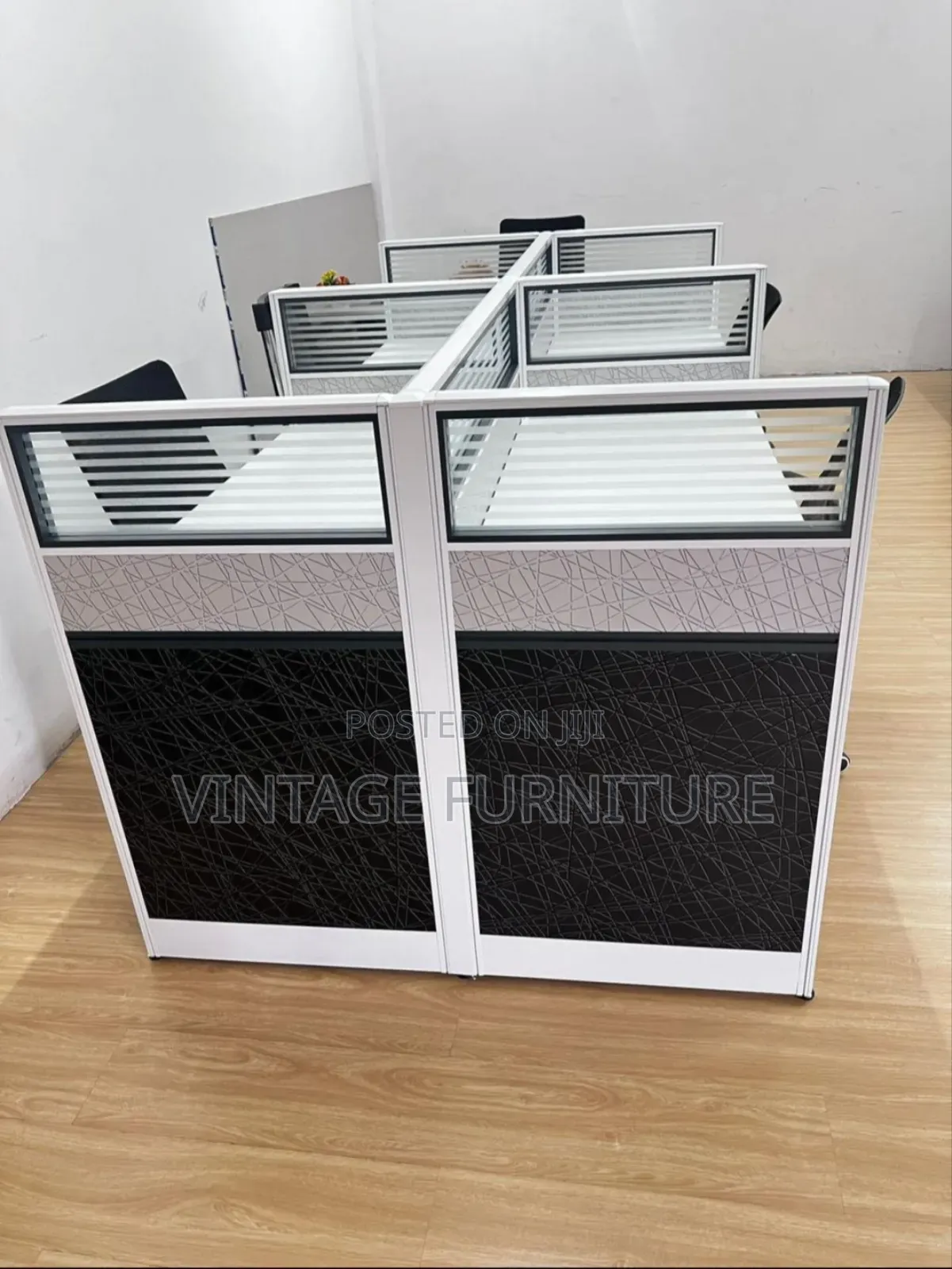 Four Way Workstation E009>M
