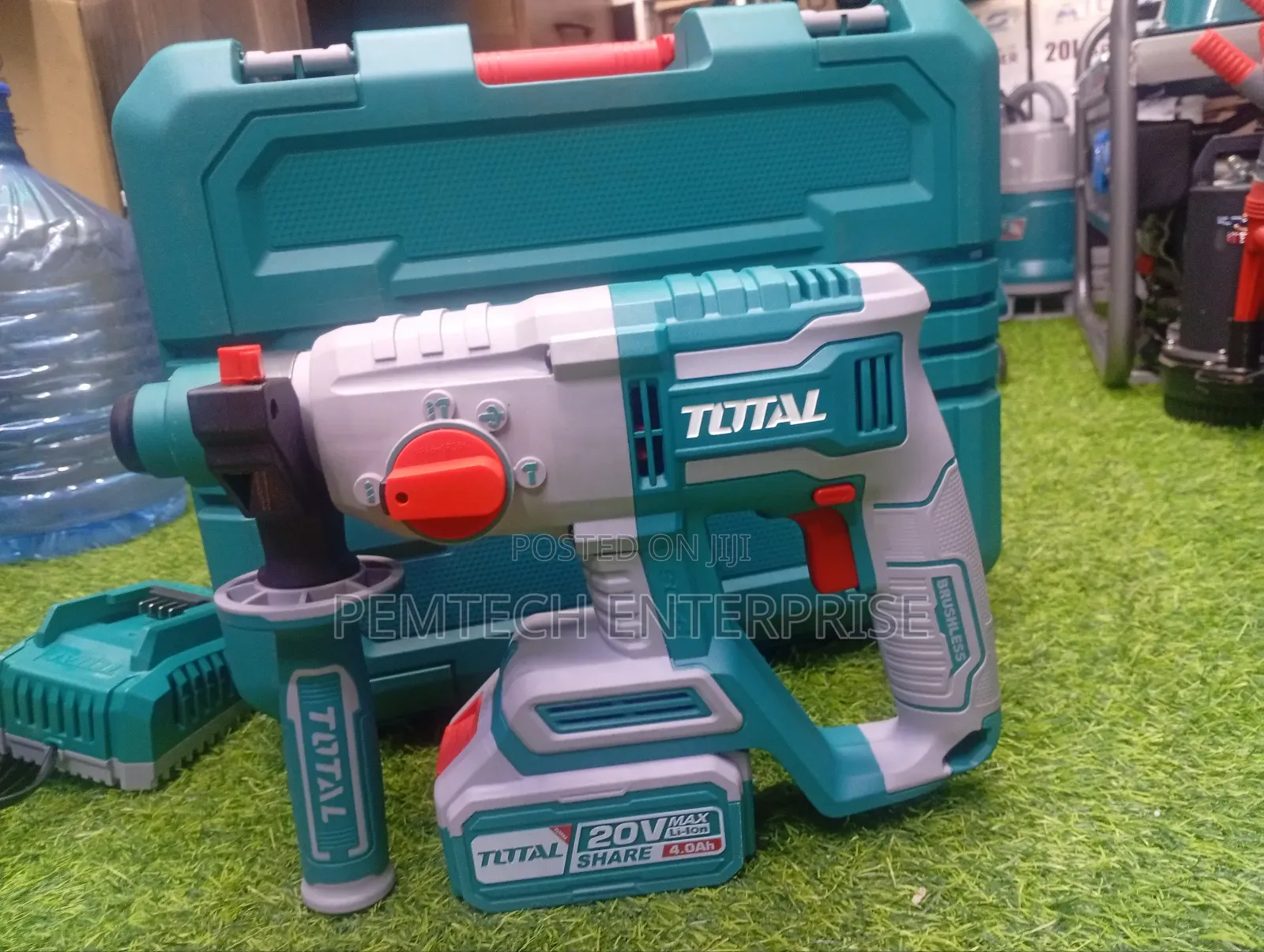 Total 20v Lithium-Ion Rotary Hammer