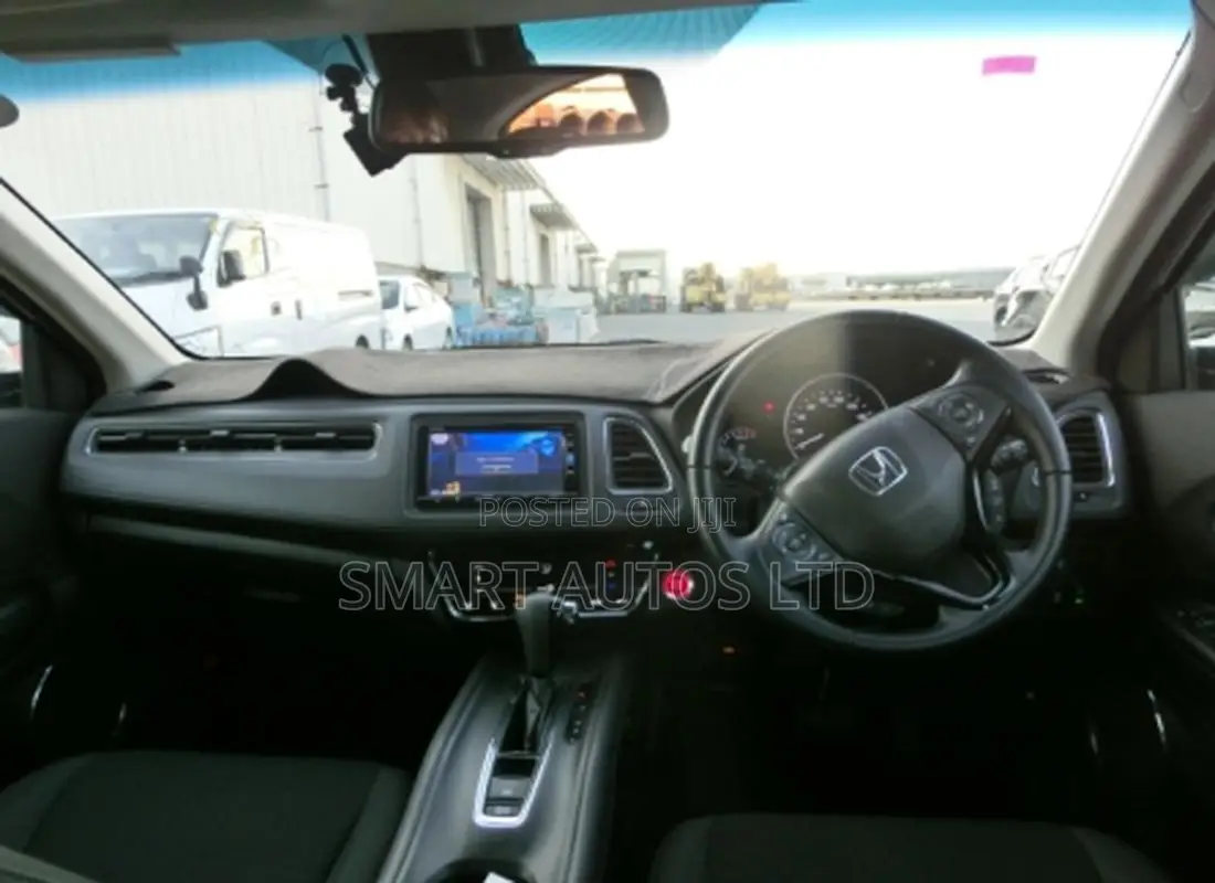 Honda Vezel 2018 White