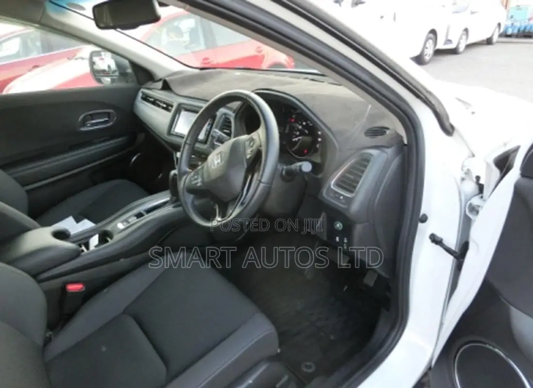 Honda Vezel 2018 White