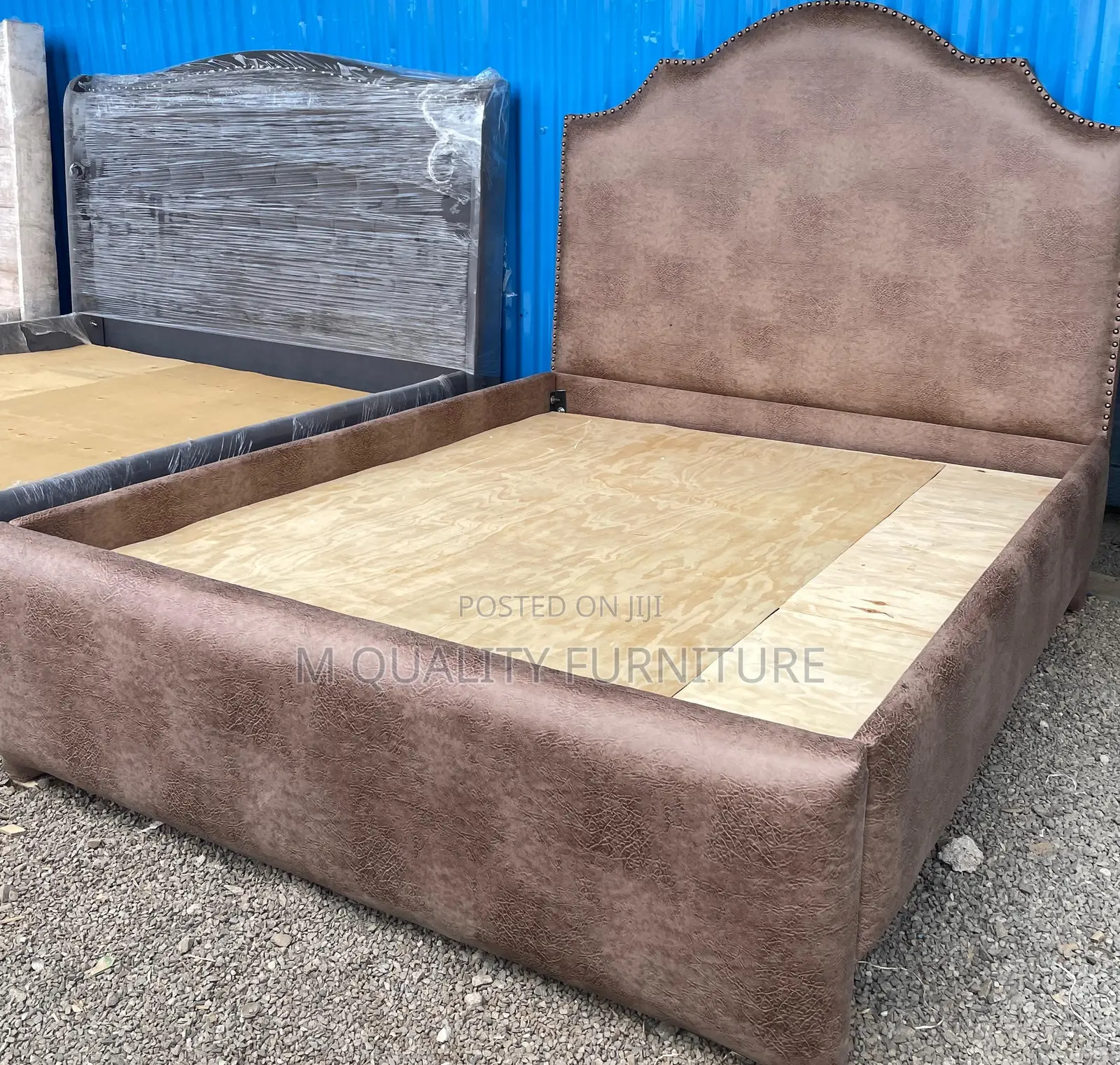 Brown 5 by 6 Modern Bed
