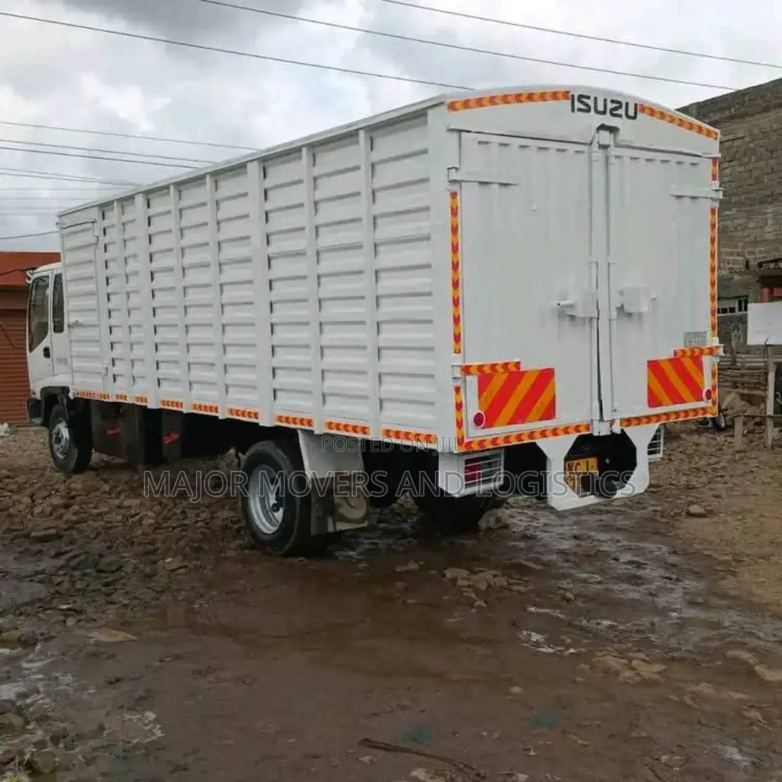 Frr. Fh. Trucks Available for Transport Services