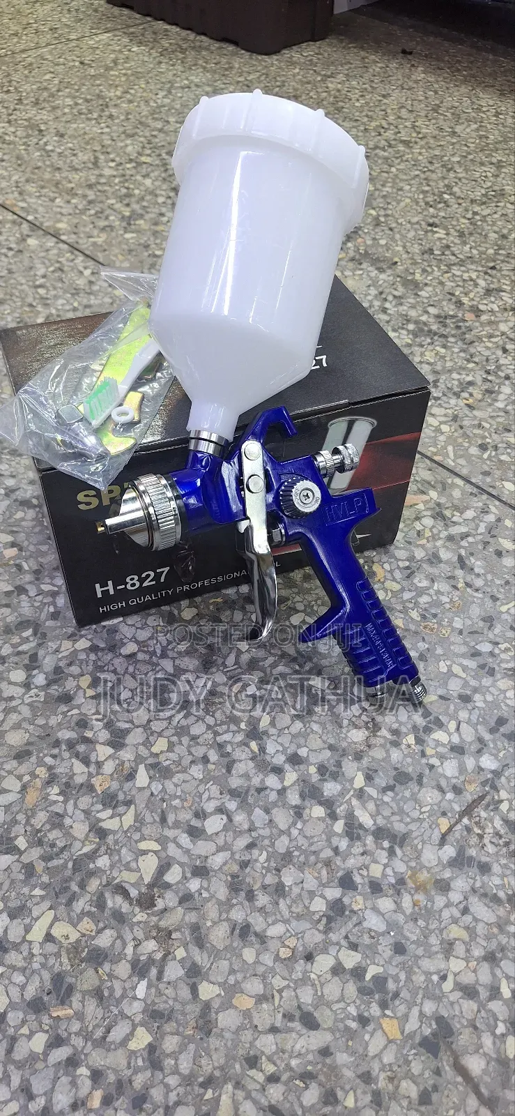 Spray Gun With Regulator