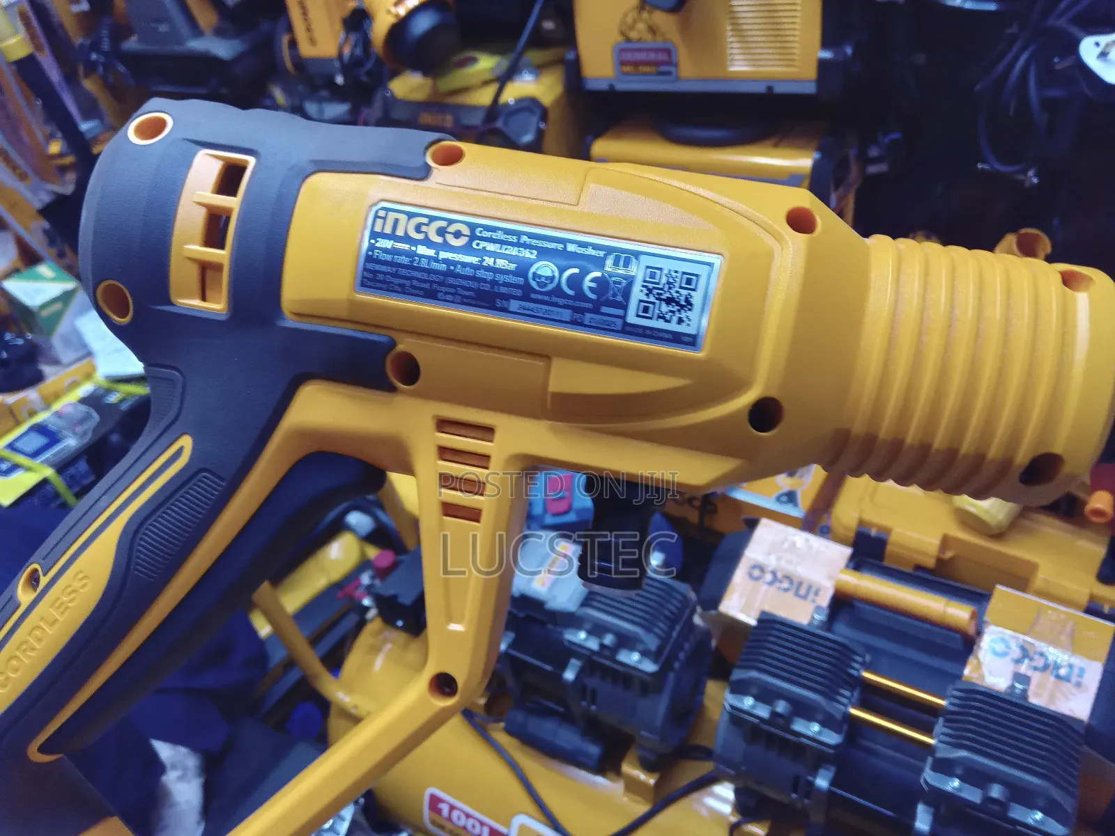 Ingco Cpwli20362 Cordless Lithium-ion Pressure Washer.
