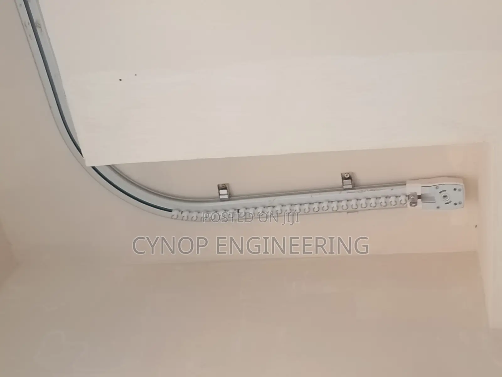 Simplified Curtains Rails