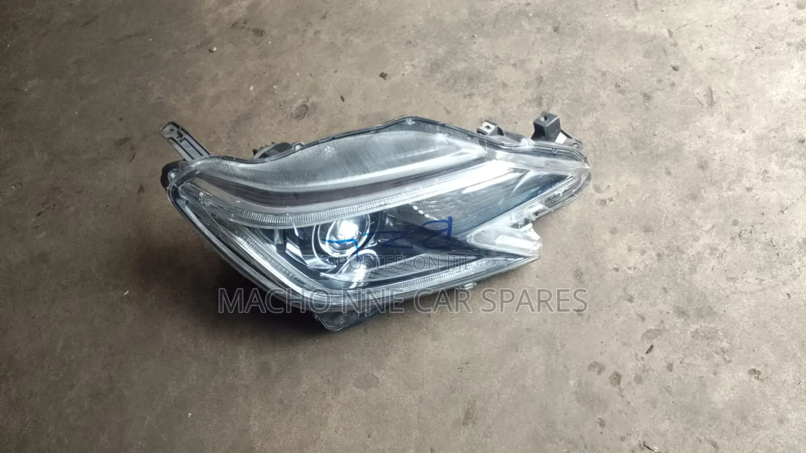 Toyota Mark X 2015 Xenon Headlight