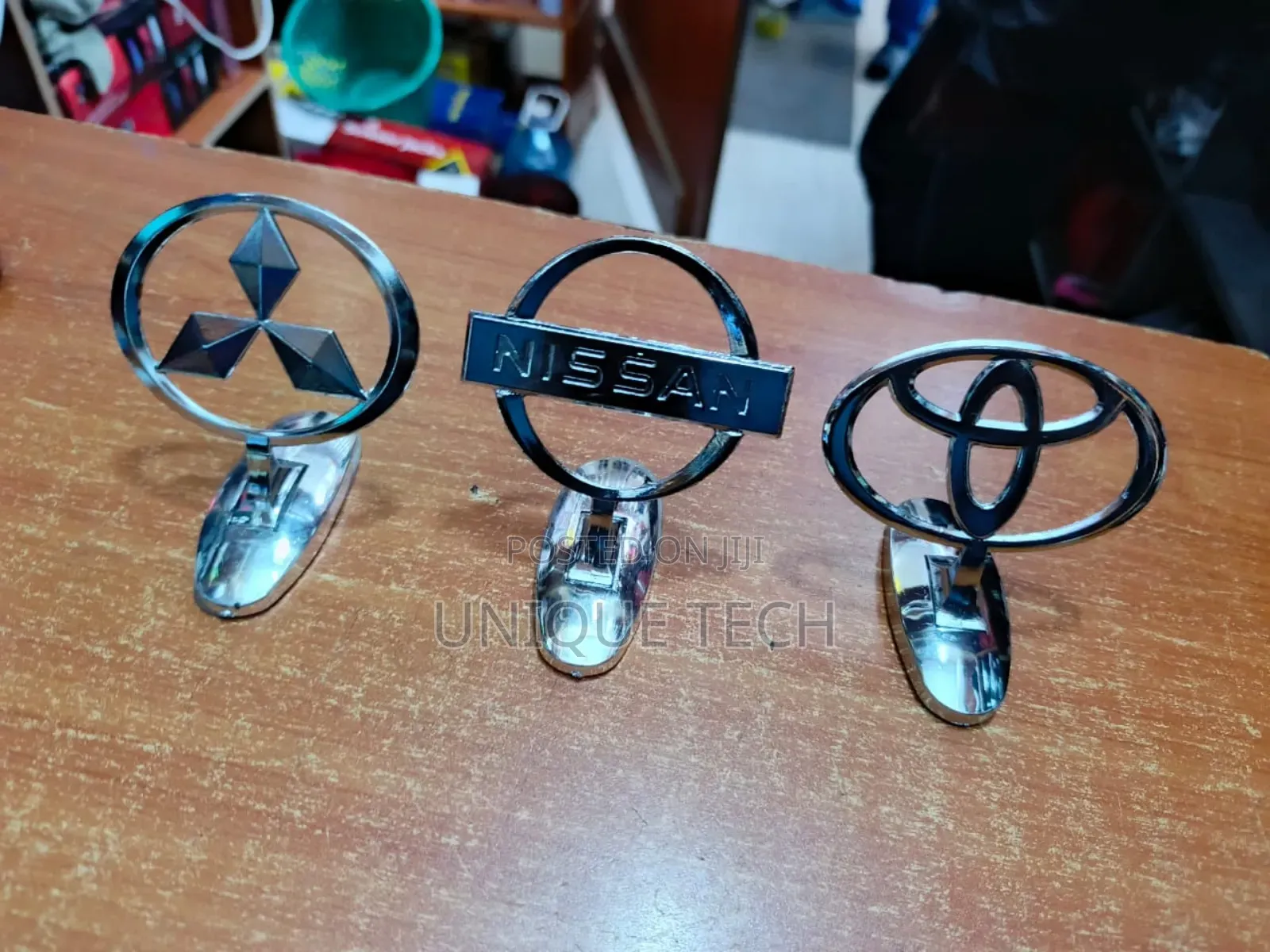 Toyota/Nissan/Mitsubishi Bonnet Logo/Front Hood Emblem Badge