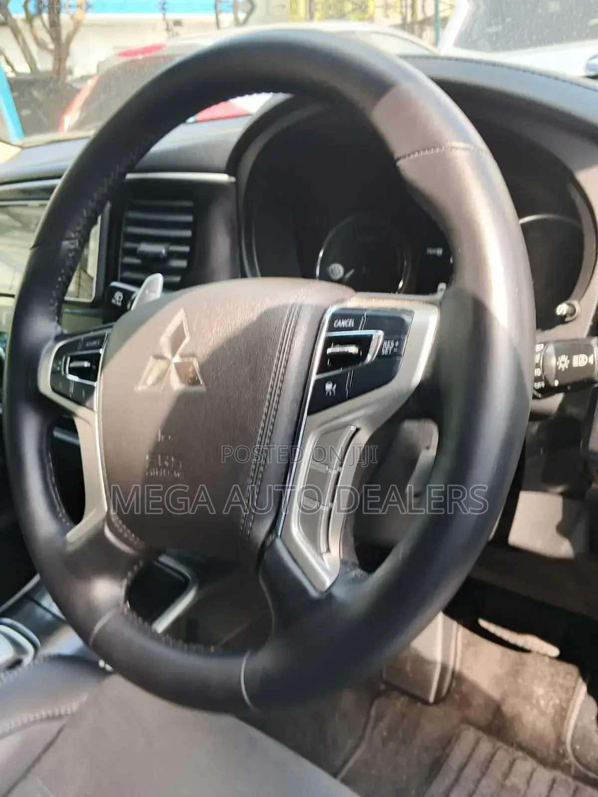 Mitsubishi Outlander 2018 White
