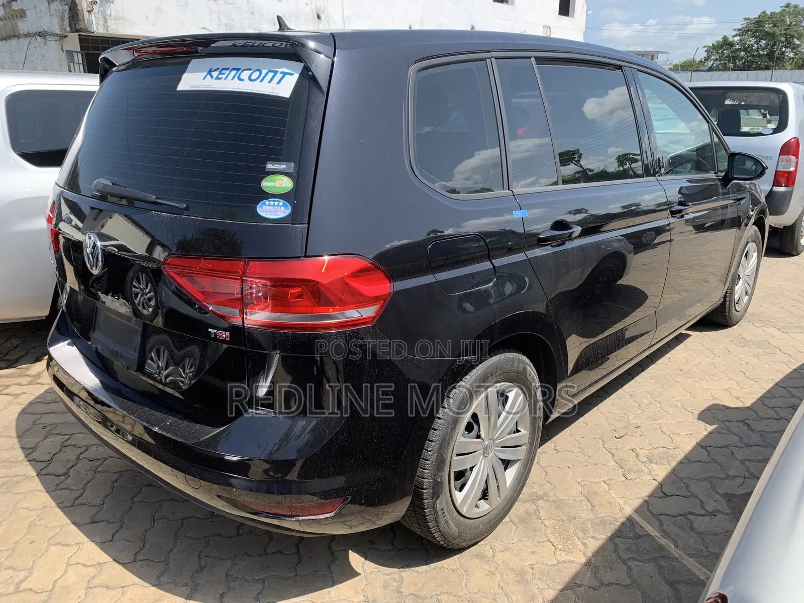 Volkswagen Touran 2018 Black
