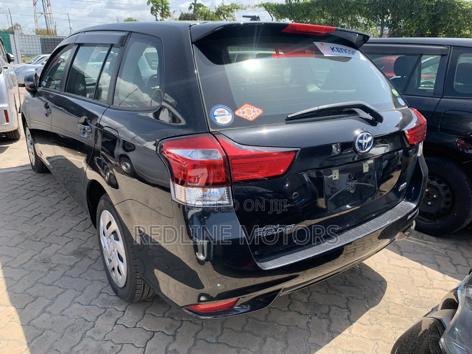 Toyota Corolla Fielder 1.5 Hybrid FWD 2018 Matt Black