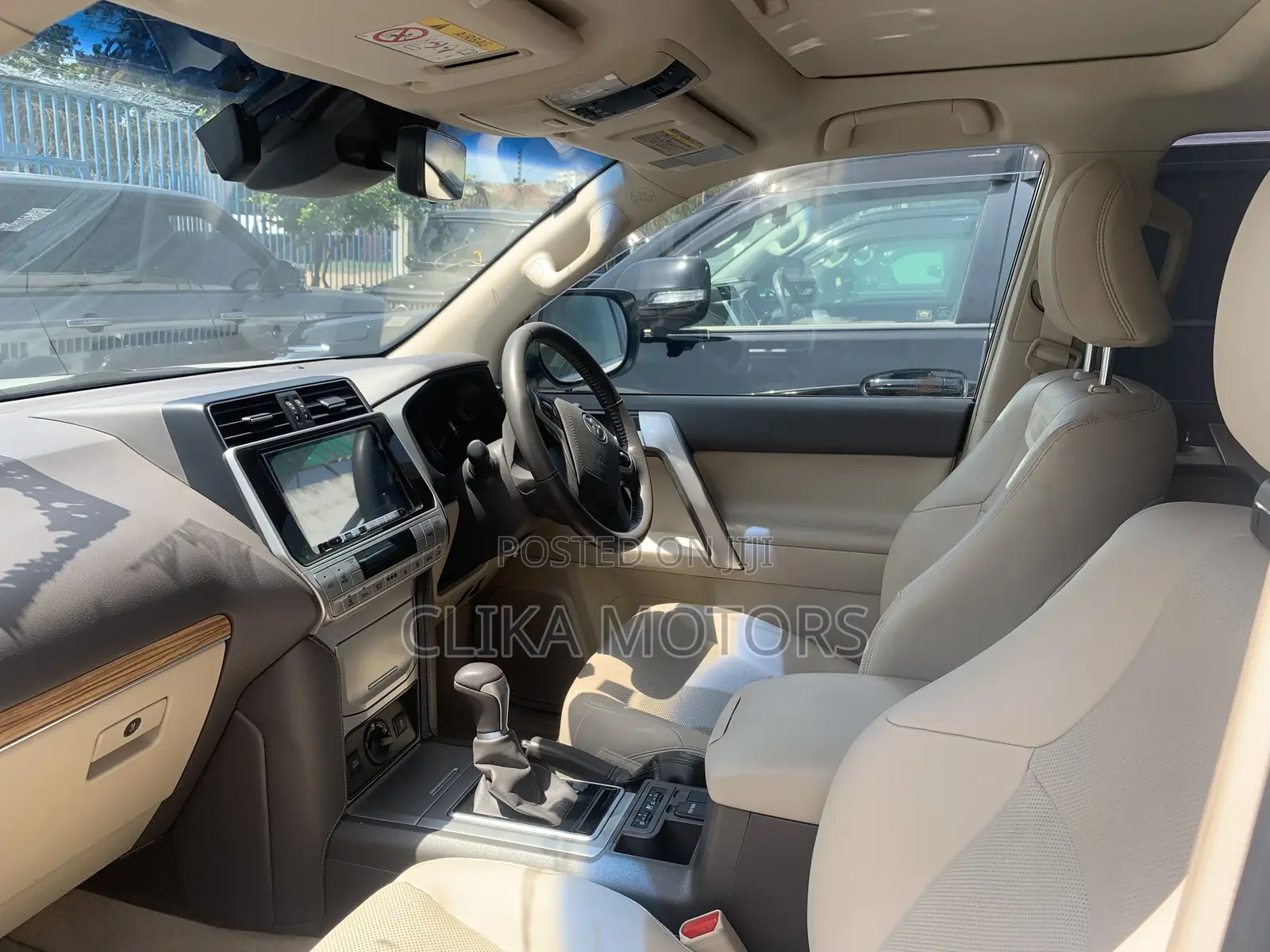 Toyota Land Cruiser Prado 2.7 2017 Off white
