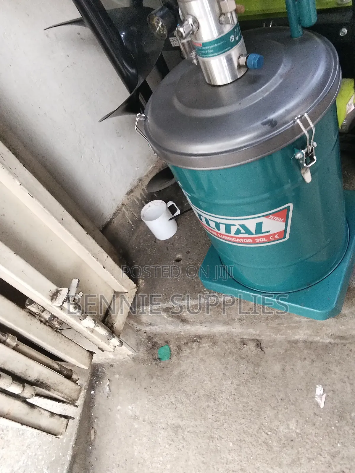 Total Grease Air Lubricator/ 30kg Air Lubricator