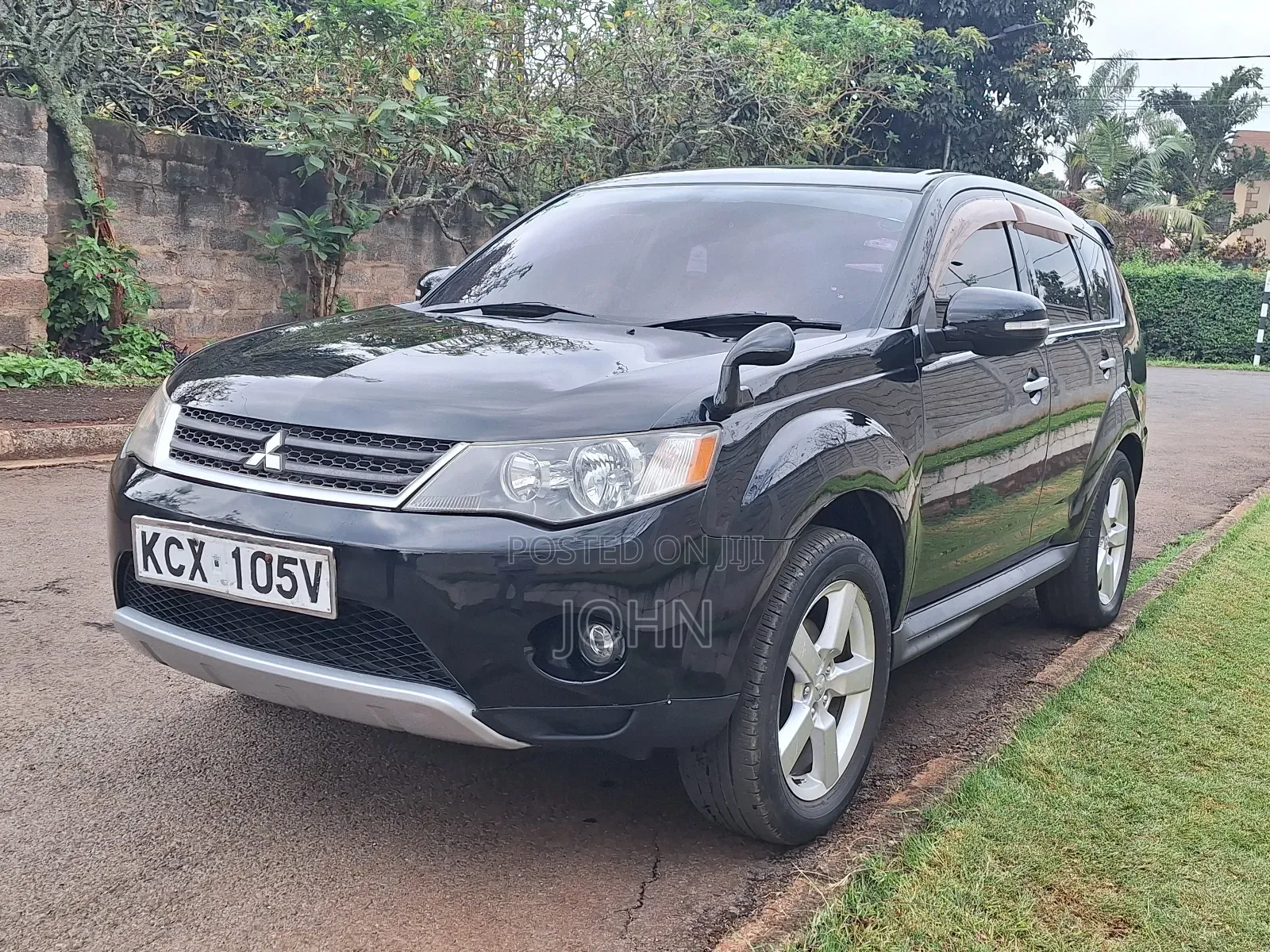 Mitsubishi Outlander 2012 Black