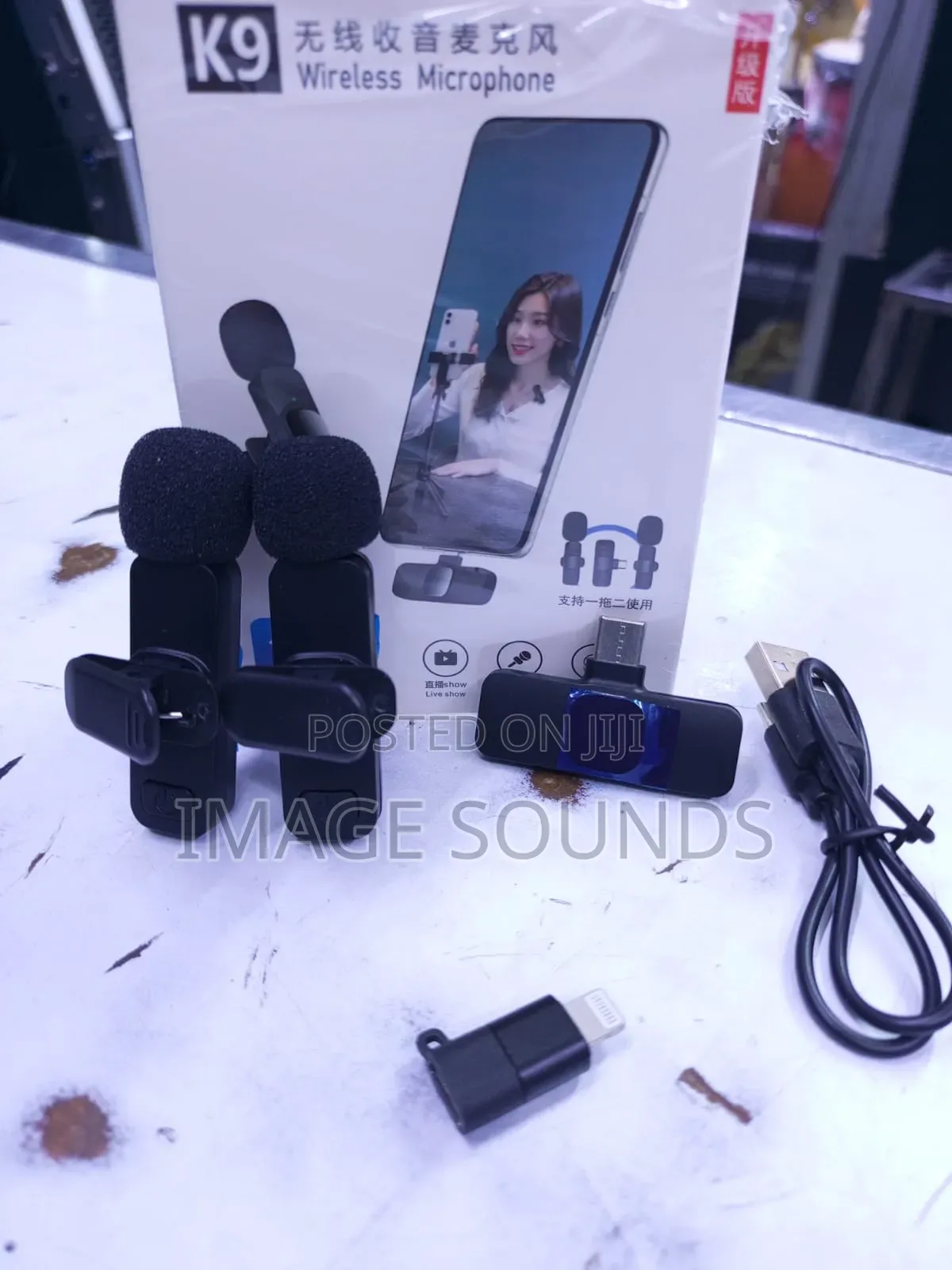  Rechargable Clip-on Wireless Microphone