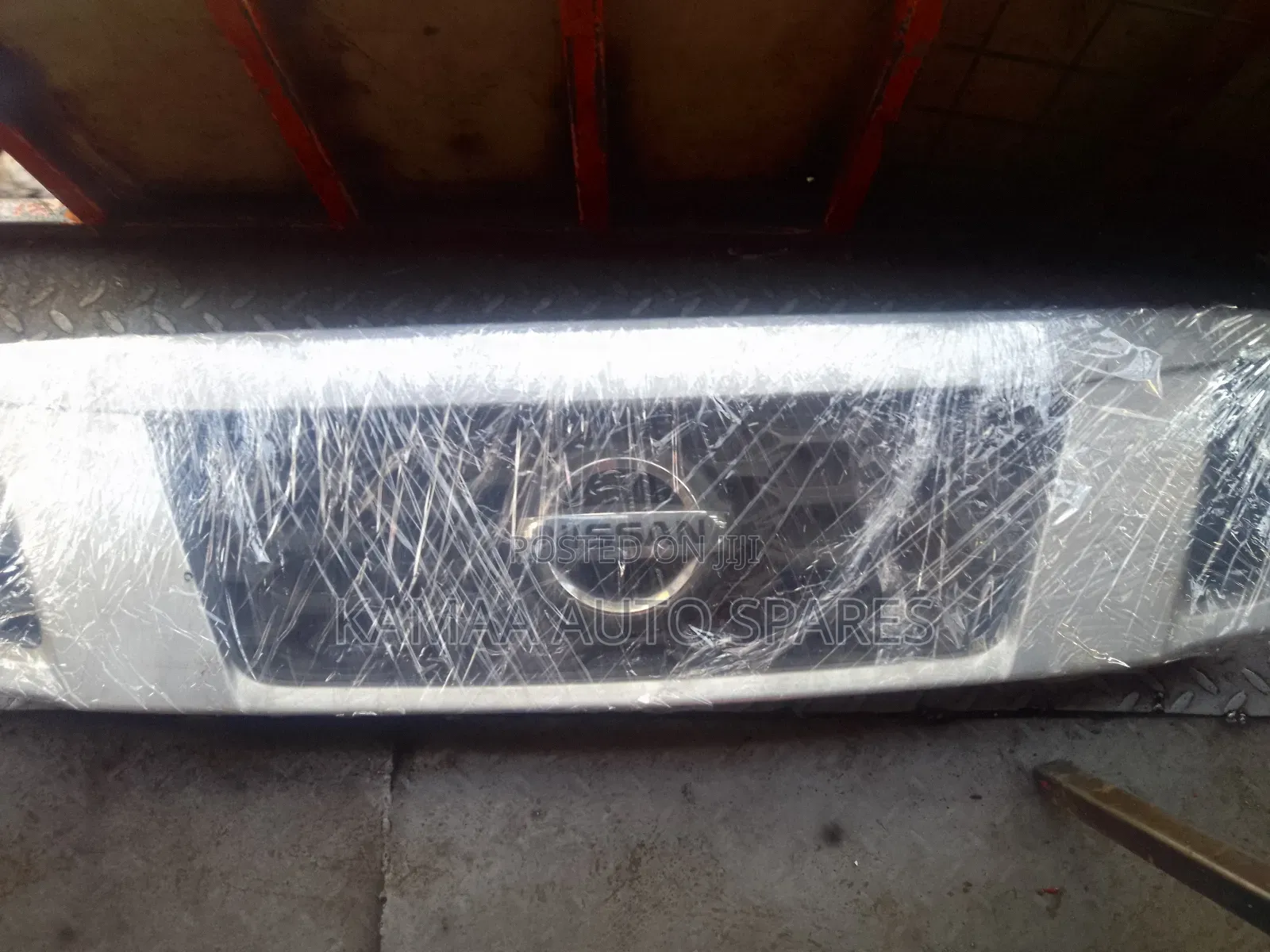 Nv350 Grille (Nissan)