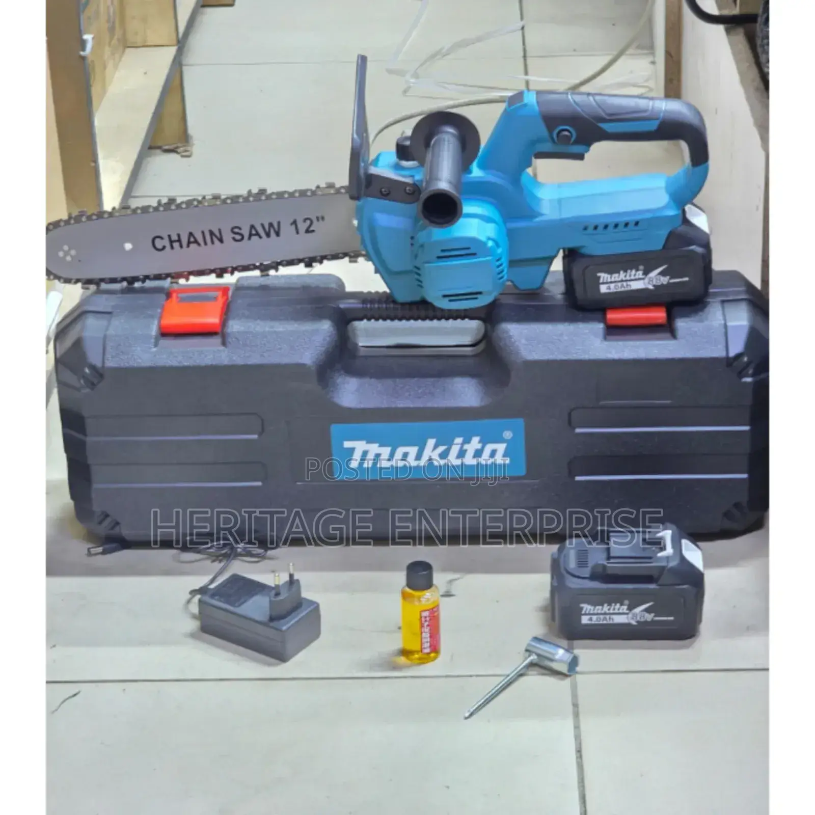 Makita Chainsaw Cordless 12inch