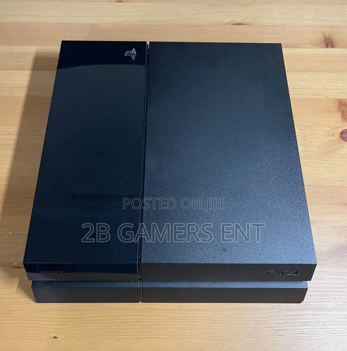 Play Station 4, 2 Pads Perfect Condition