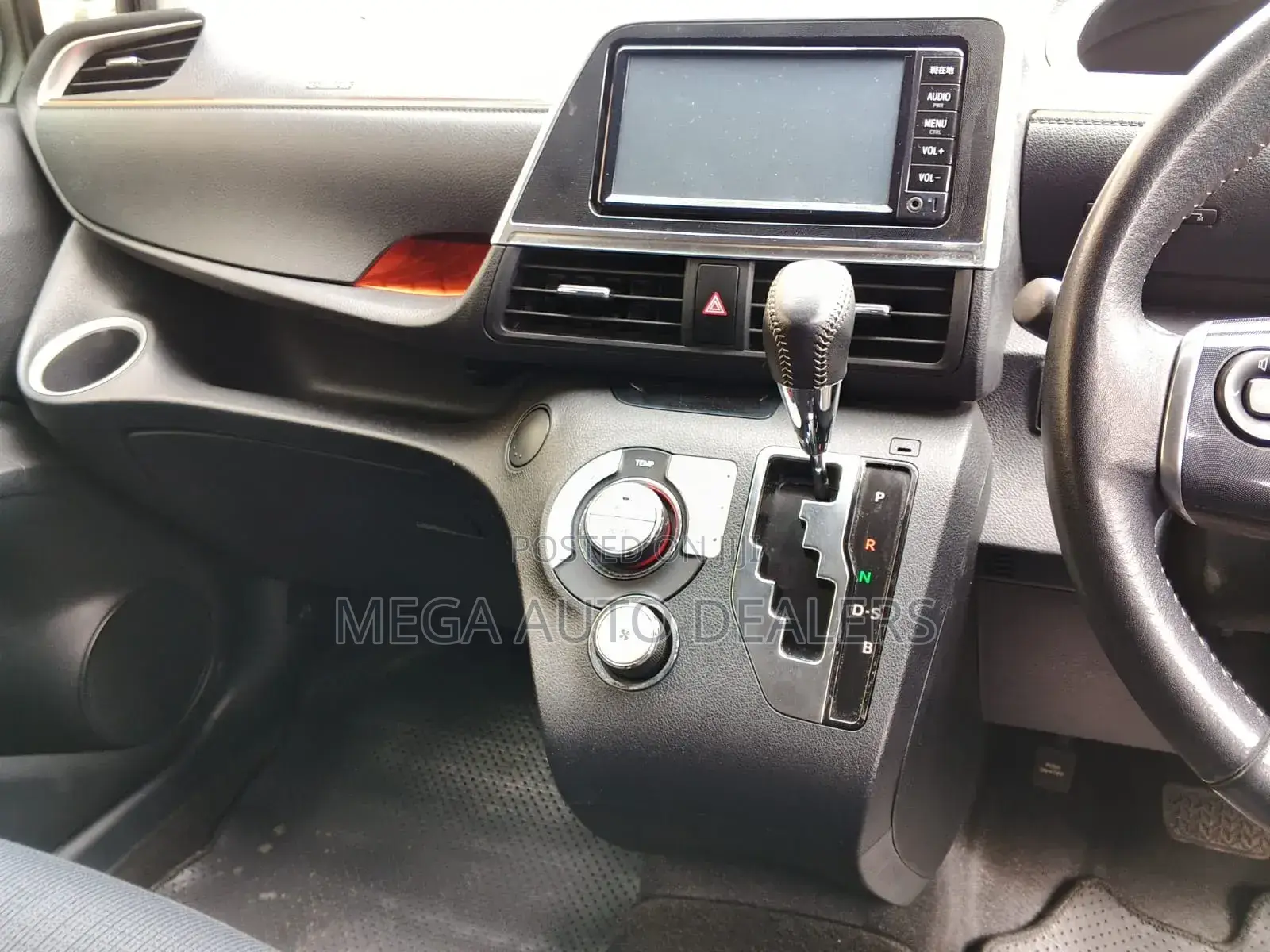 Toyota Sienta 2018 Black