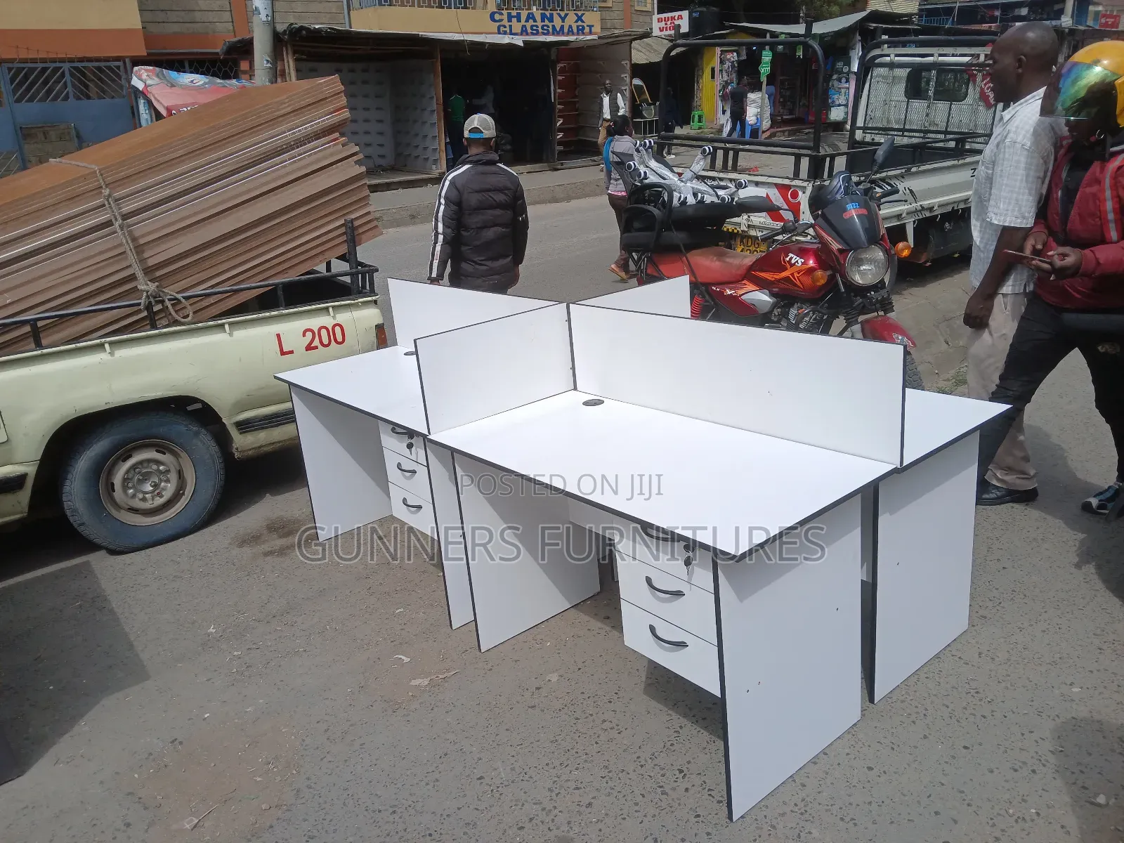 4 Way Workstation White