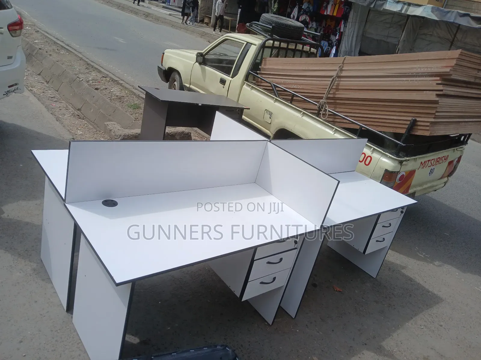 4 Way Workstation White