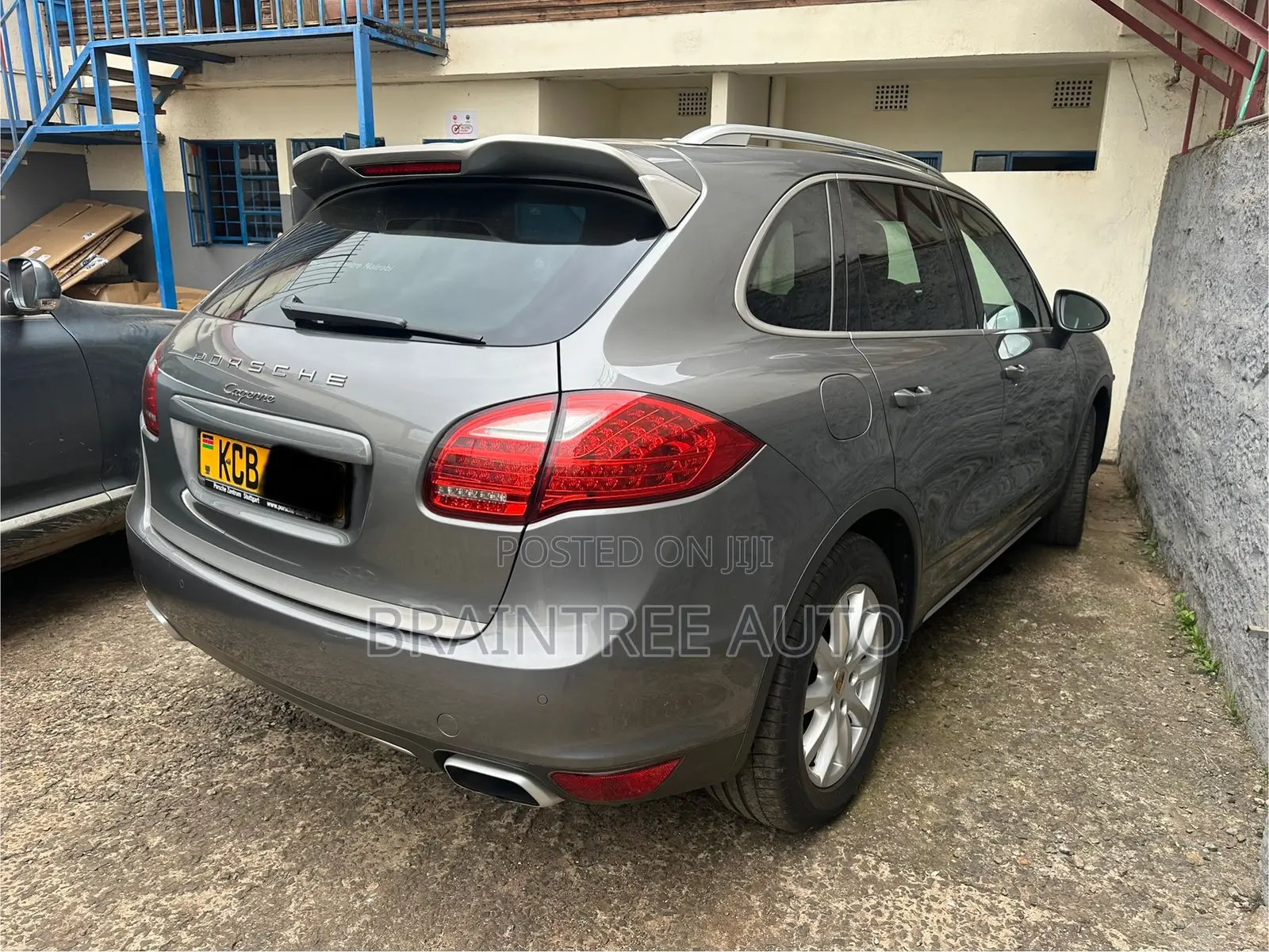 Porsche Cayenne 4dr SUV AWD (3.6L 6cyl 6M) 2014 Gray