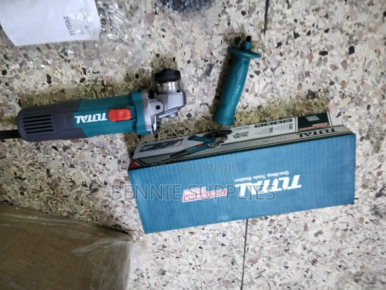 Available Total Angle Grinder / 710 Watts Total Grinder