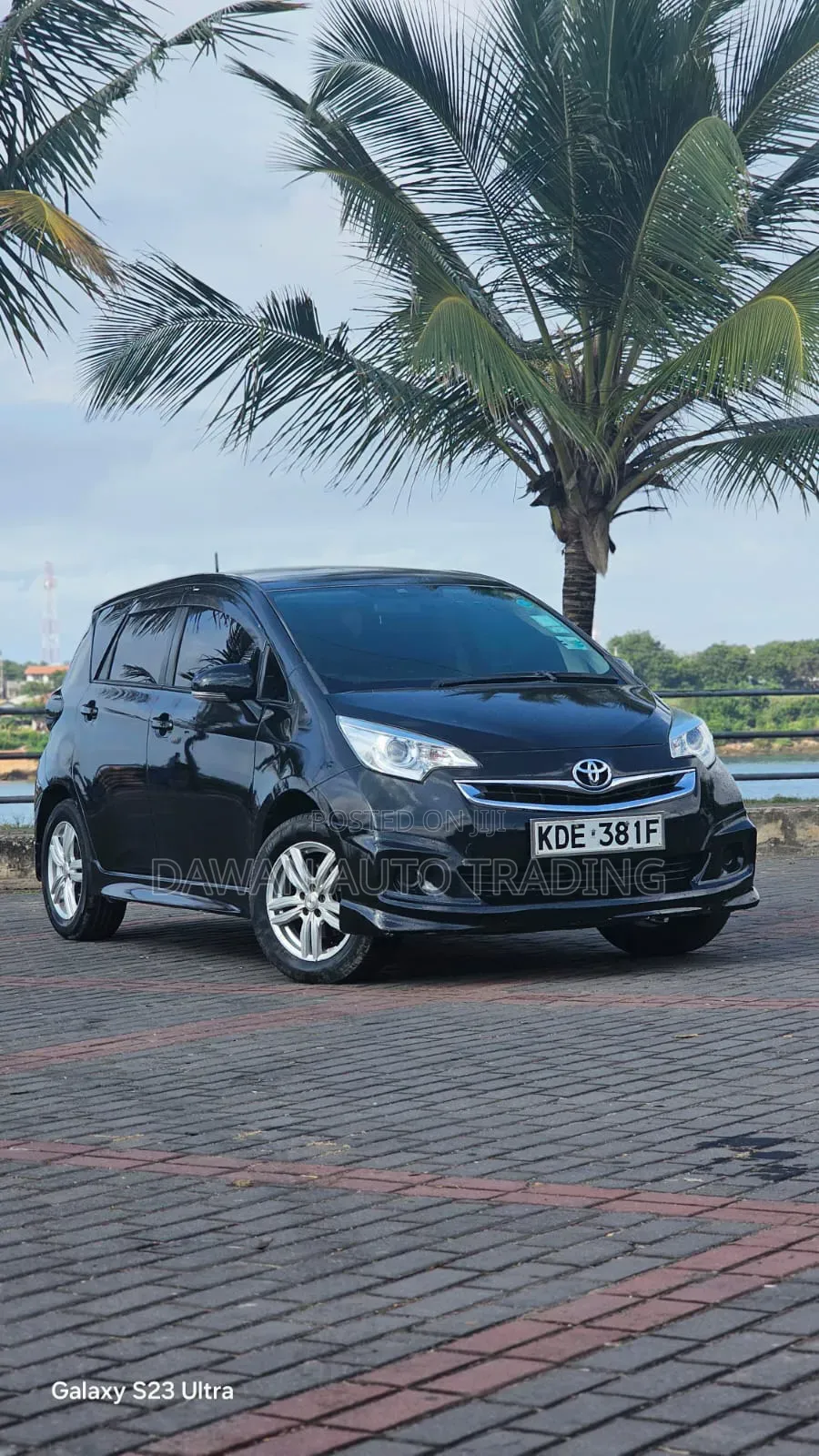 Toyota Ractis 2014 Black