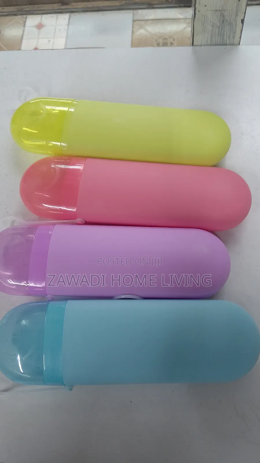  Smiley Portable Toothbrush Holder