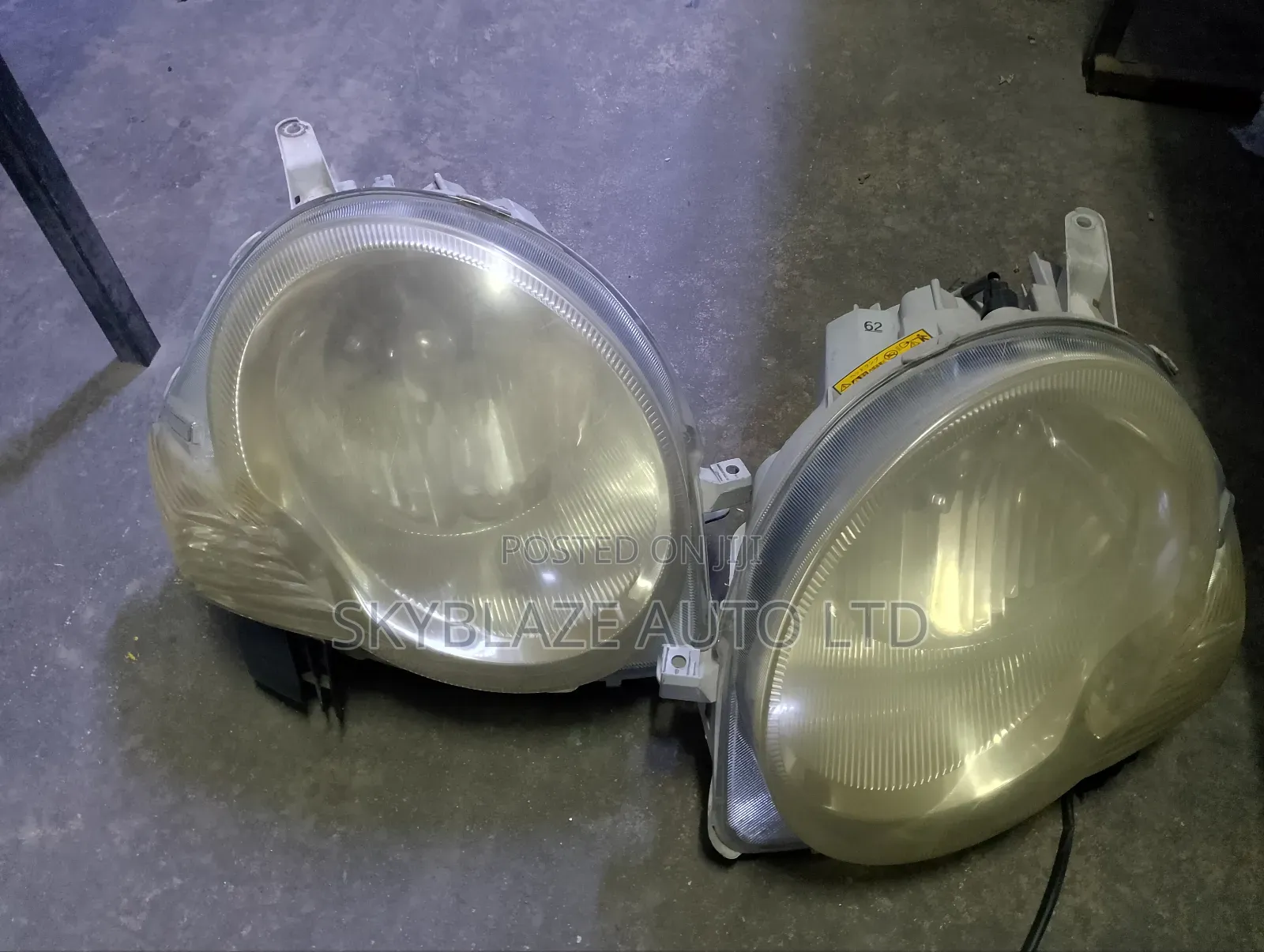 Toyota Sienta 2008 Headlights Xenon