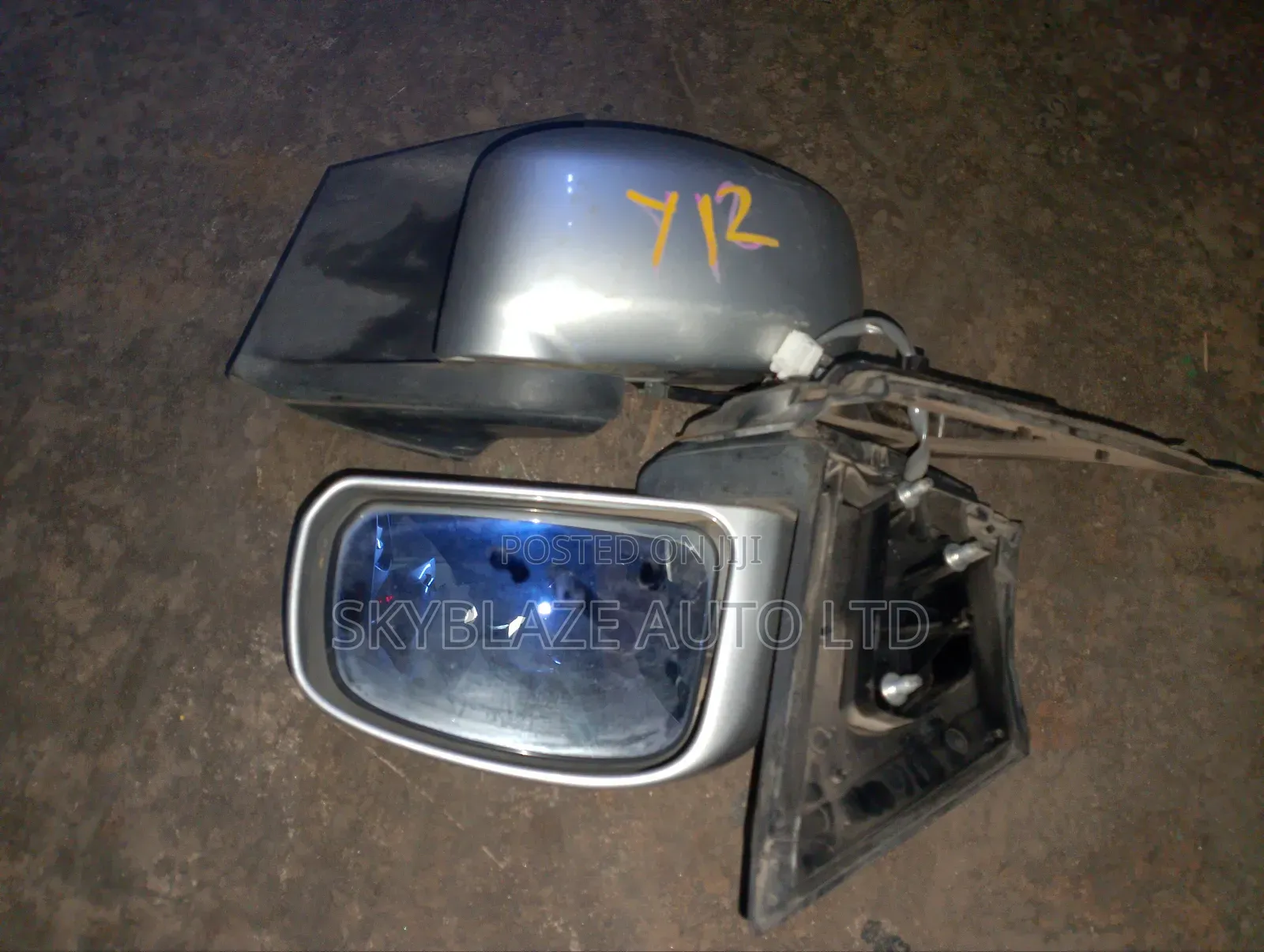 Nissan Wing Road Ad Sidemirror