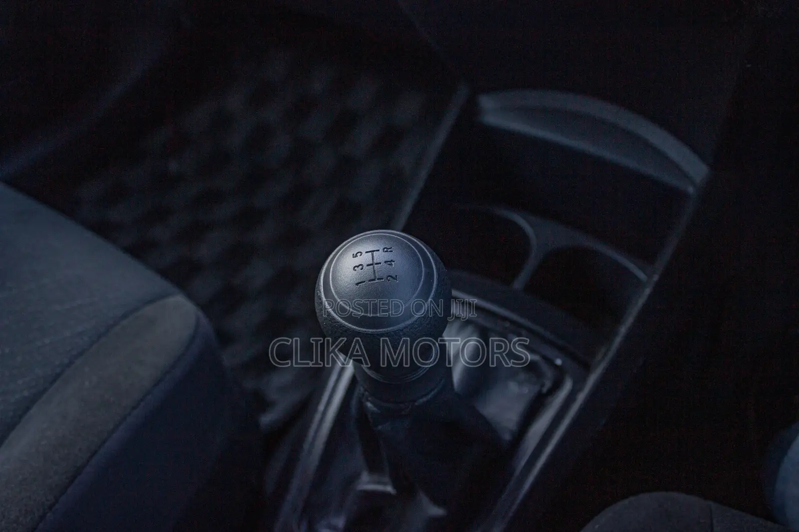 Toyota Axio 1.5 G 4WD 2018 Ivory