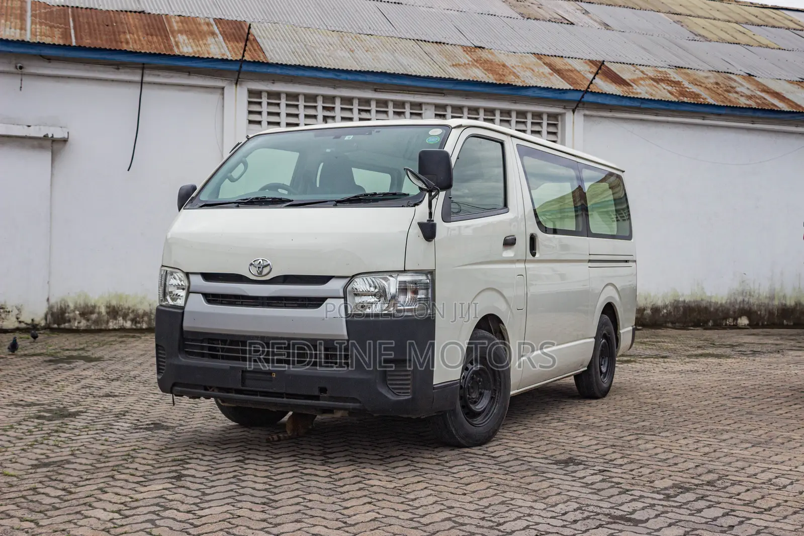 Toyota HiAce 2018 White