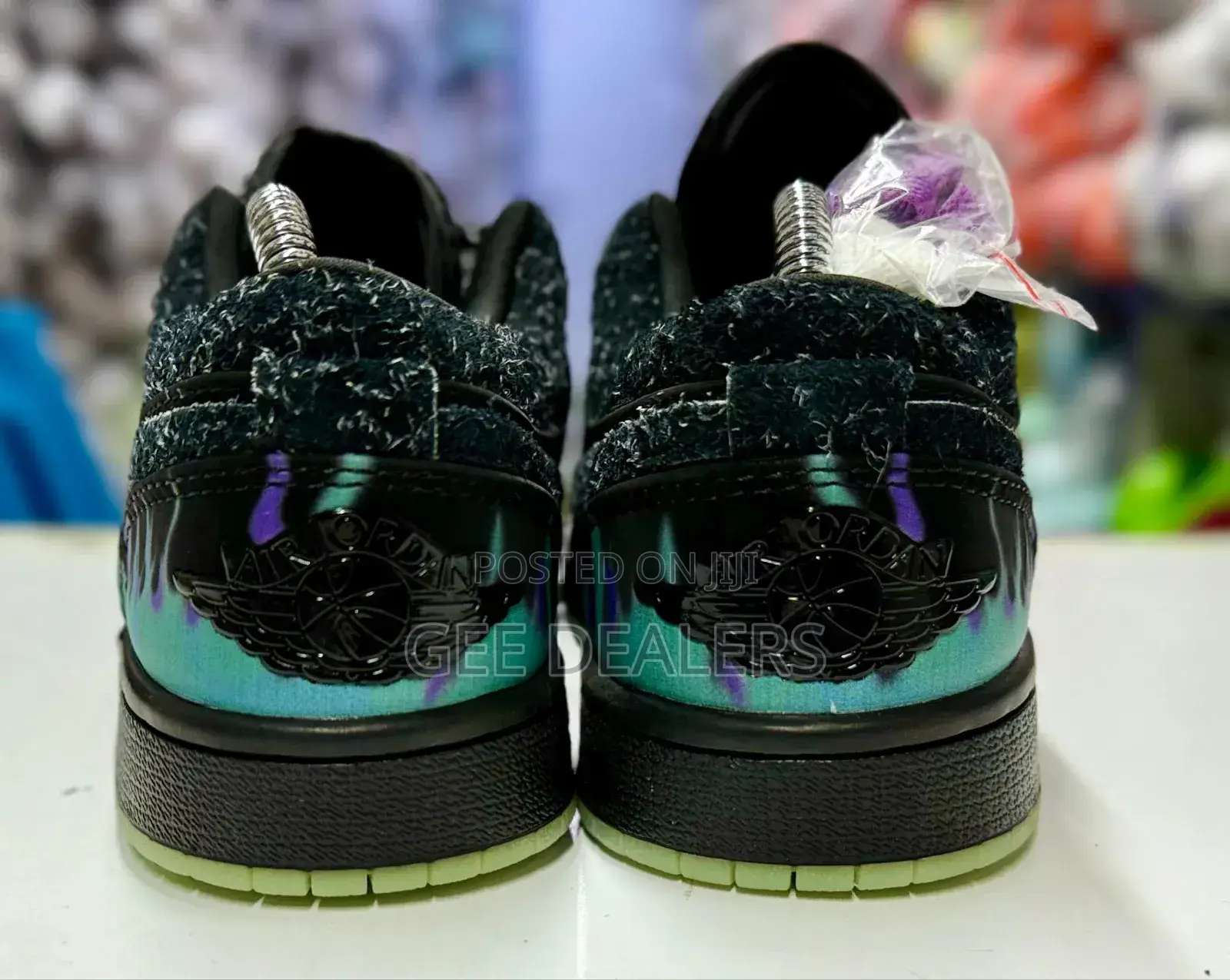 Air Jordan 1 Snkeakers Fly Glow in the Dark